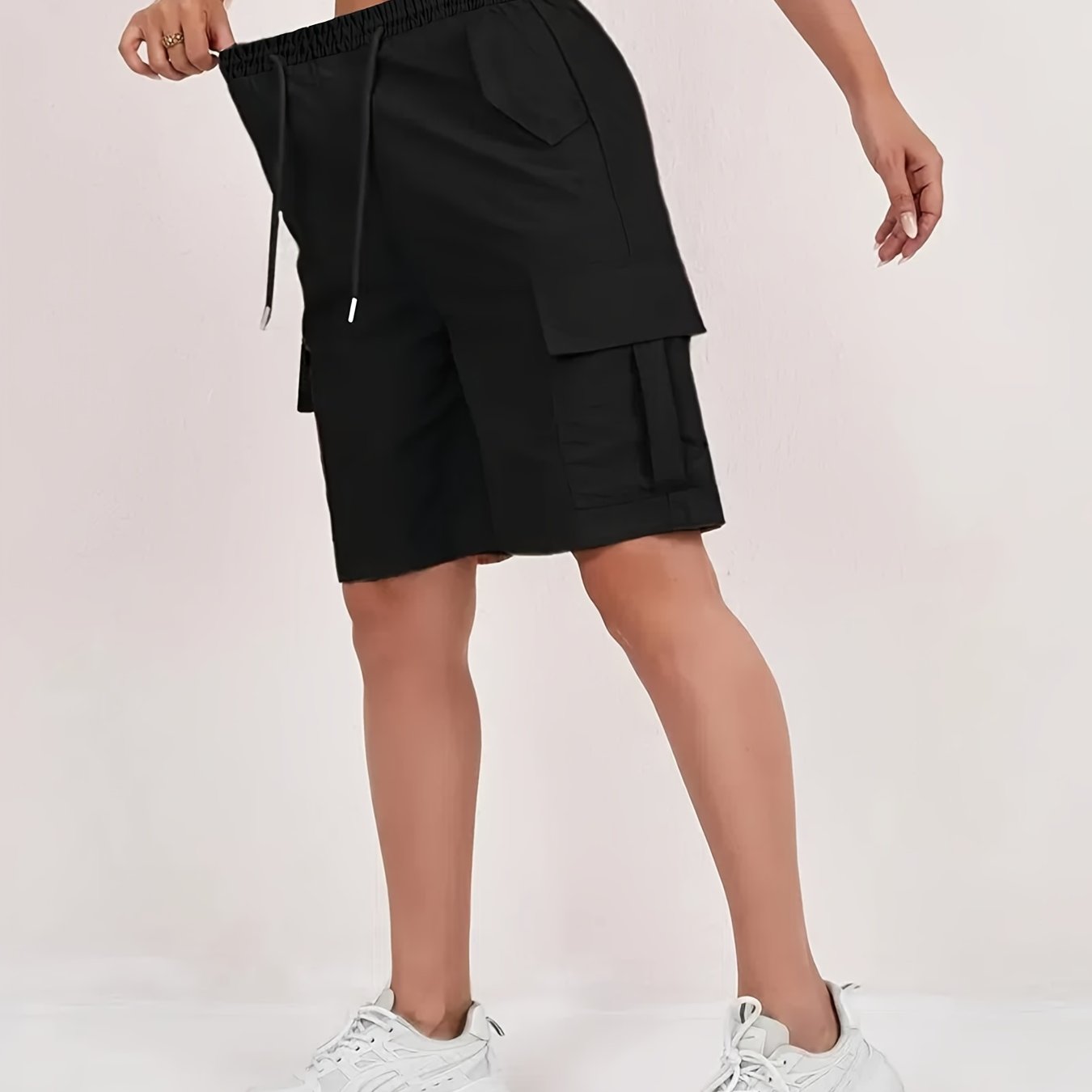Pantalones cortos cargo de talla grande para mujer de tiro alto con múltiples bolsillos en gris claro