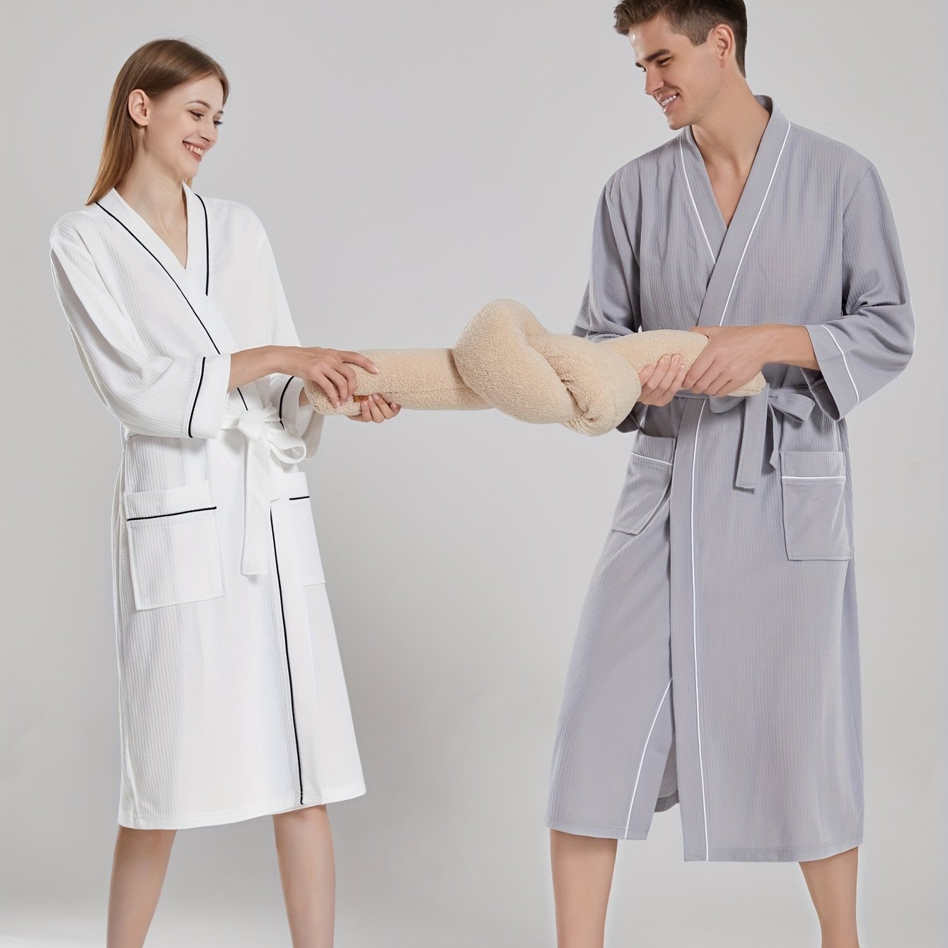 Unisex Japanese-Style Waffle Weave Bathrobe with Pockets and Belt for All-Season Comfort