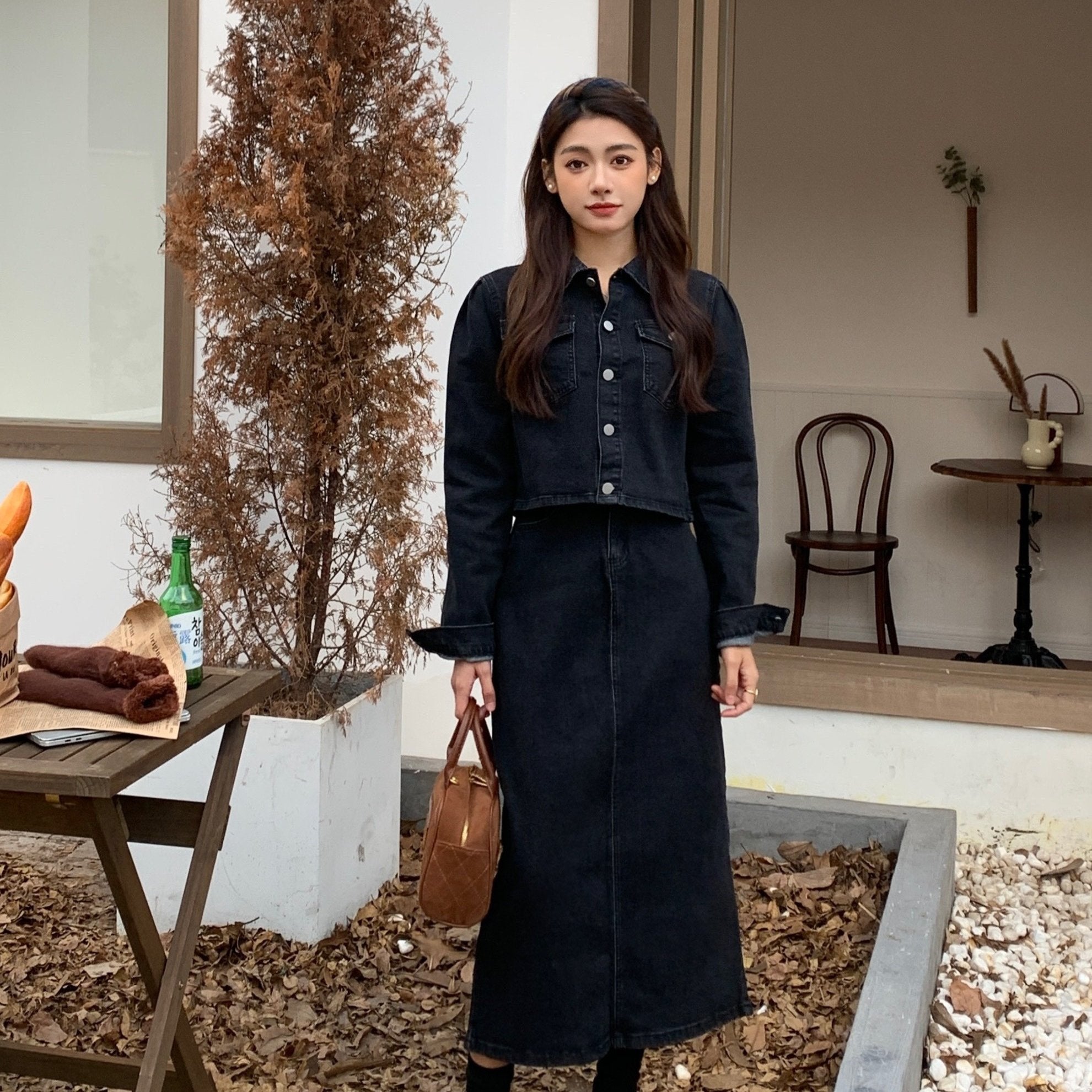 Ayollar uchun zamonaviy jinsiy kostyum