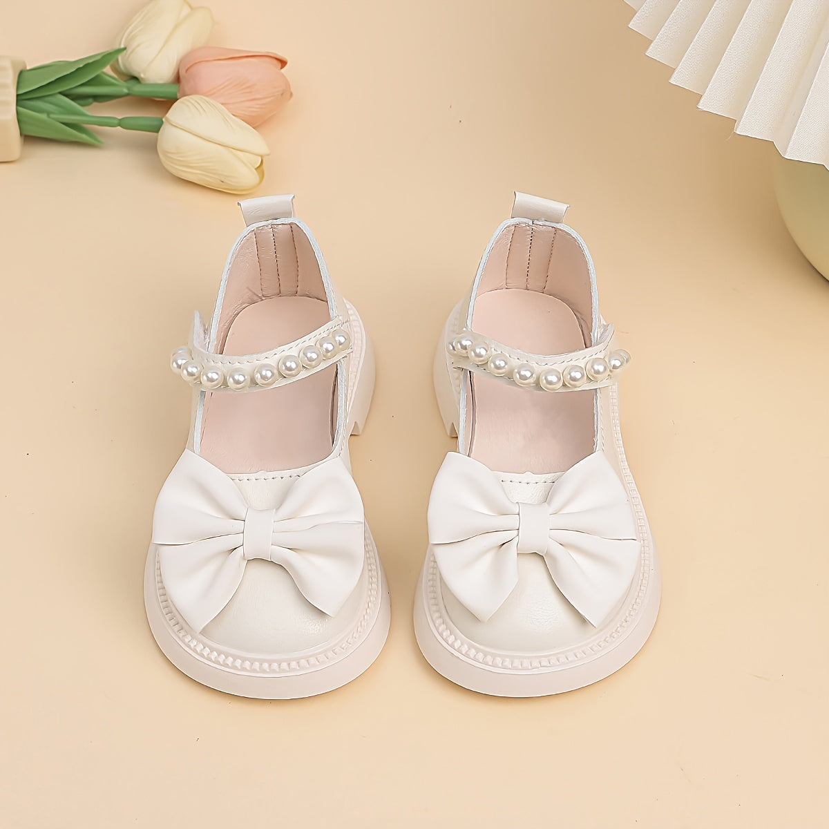 2024 yil kuz yangi qizlar poyabzallari: xorijiy savdo kamonli malika poyabzallari, chaqaloq slip-on loafers, tasodifiy poyabzallar.