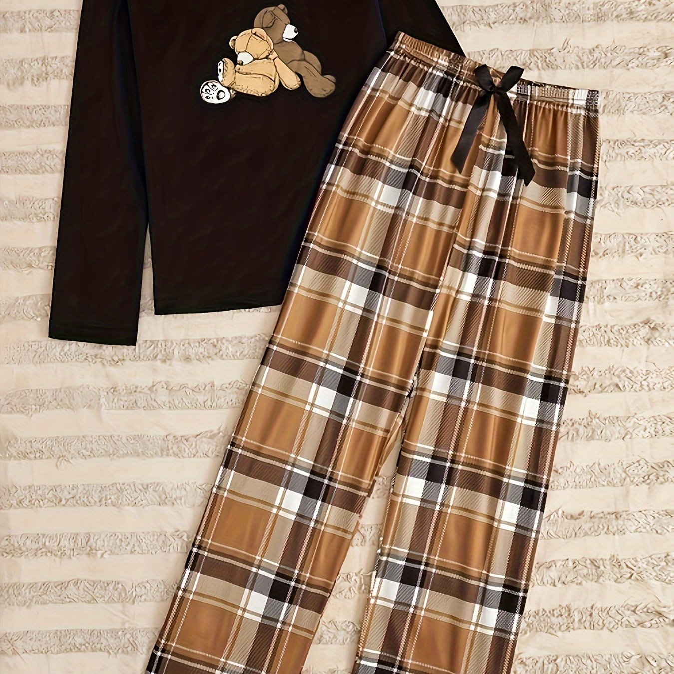Conjunto de descanso para mujer con camiseta de manga larga con estampado de oso y pantalones de cuadros para otoño