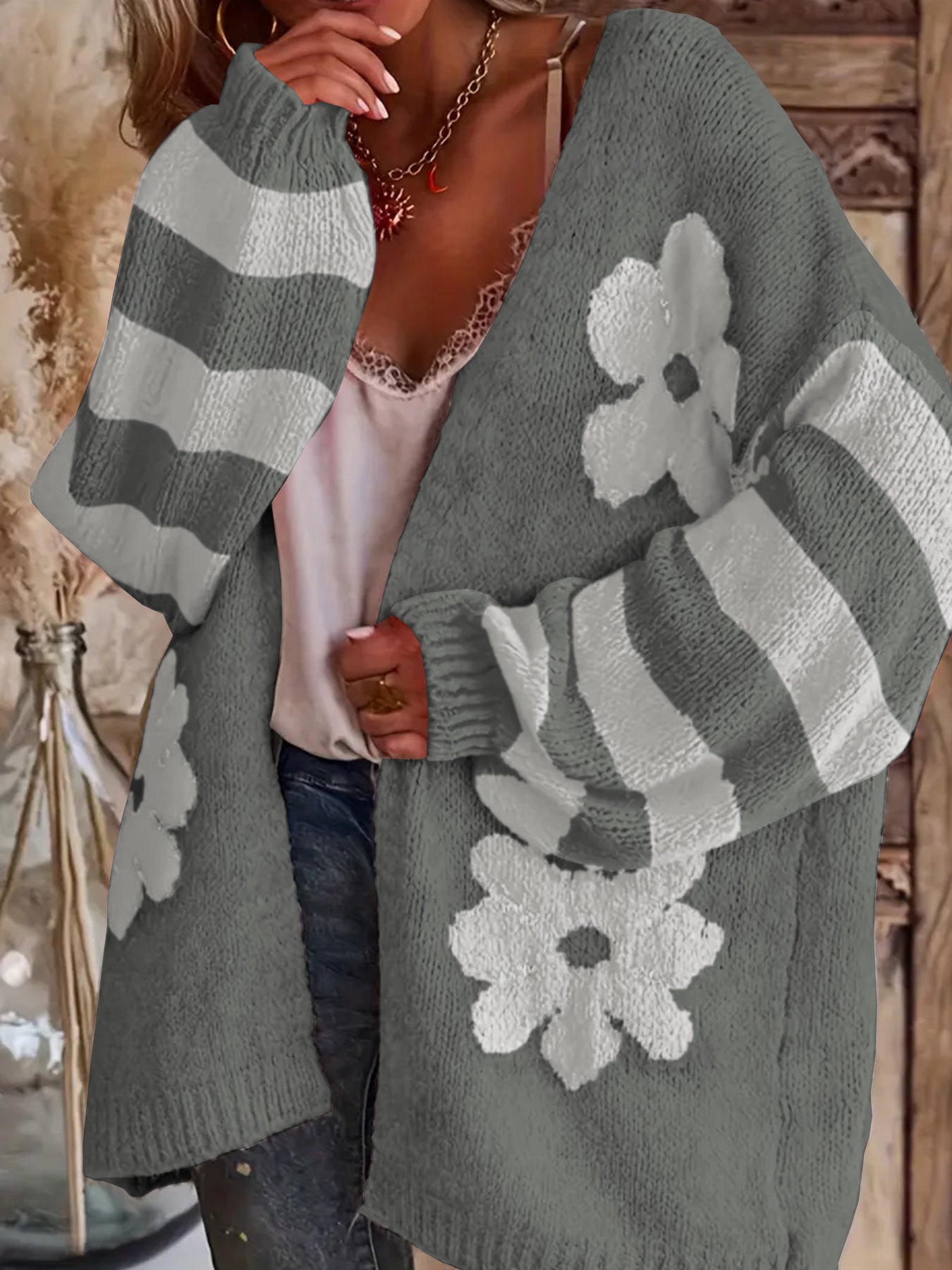 Plus Size Women's Floral V-Neck Cardigan Lightweight Knit Sweater for Fall Winter