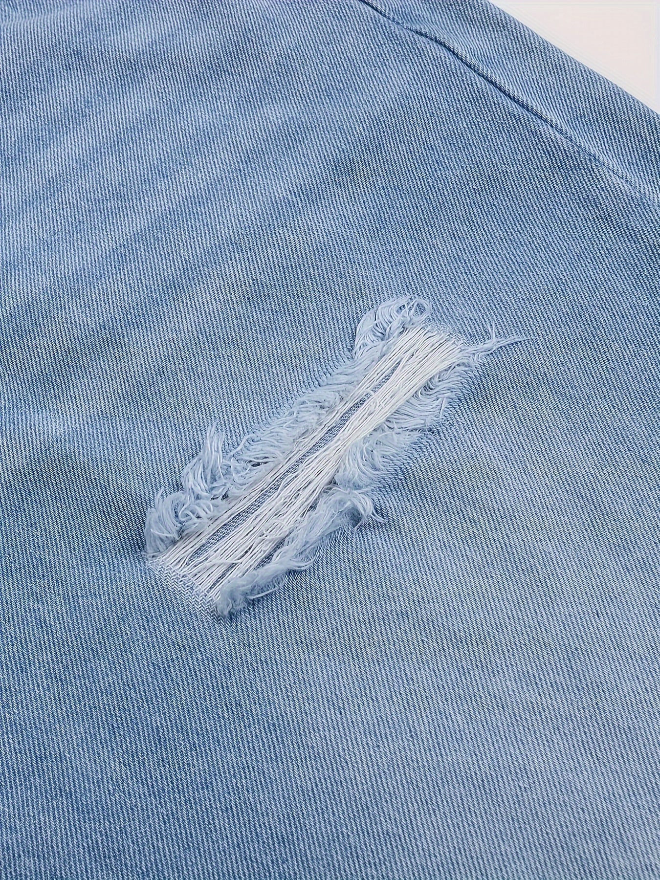 Ayollar uchun keng hajmli yengil yirtilgan va buzilgan denim jinsi kundalik uchun