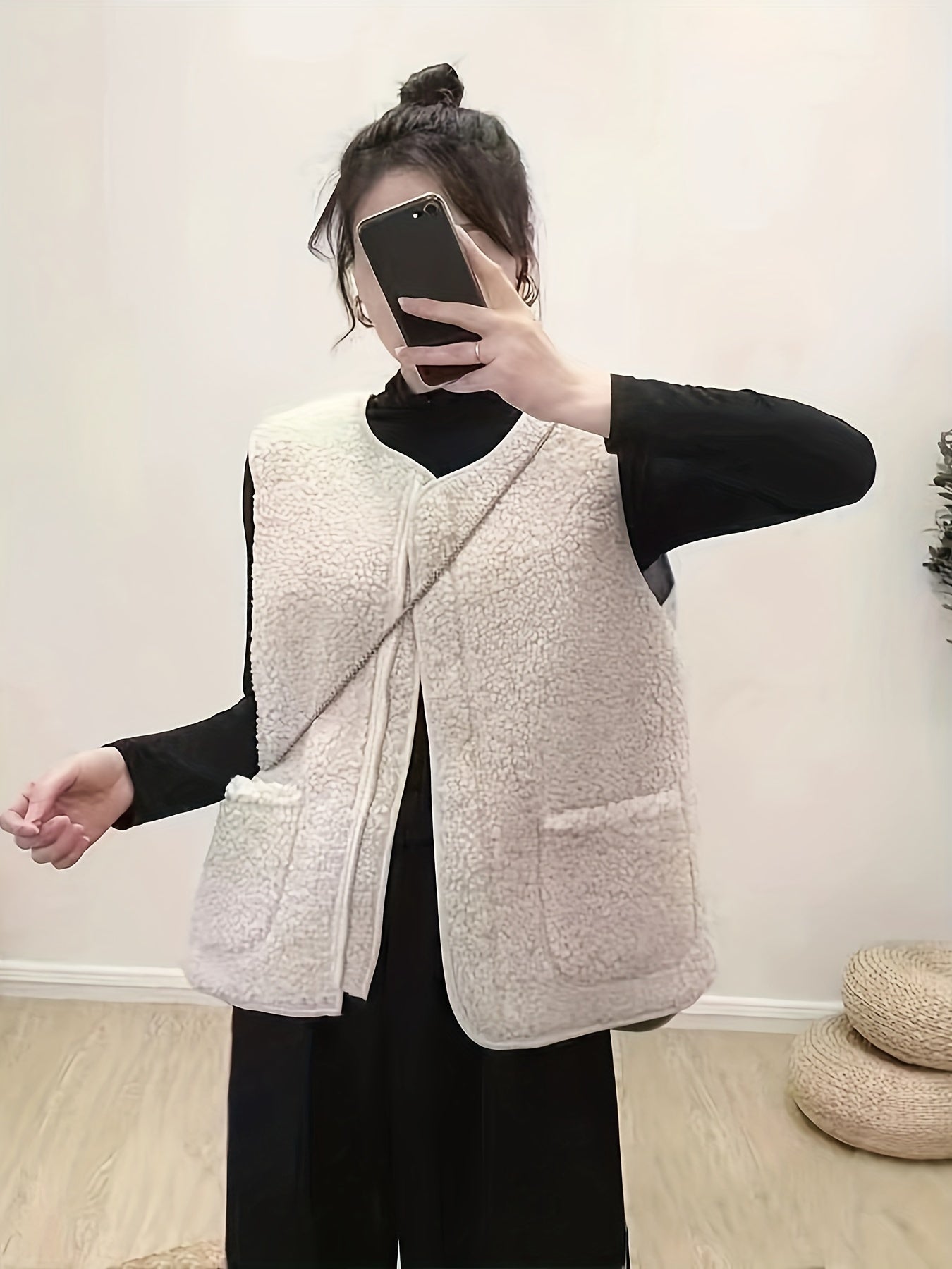 Women's Winter Lamb Vest Sleeveless Plush Jacket with Pockets and Zipper Front