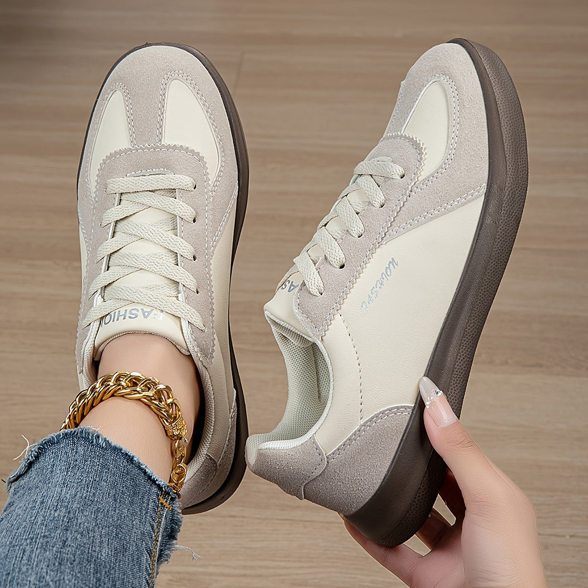 Women's Minimalist Beige White Lace-Up Sneakers Cushioned Rubber Sole