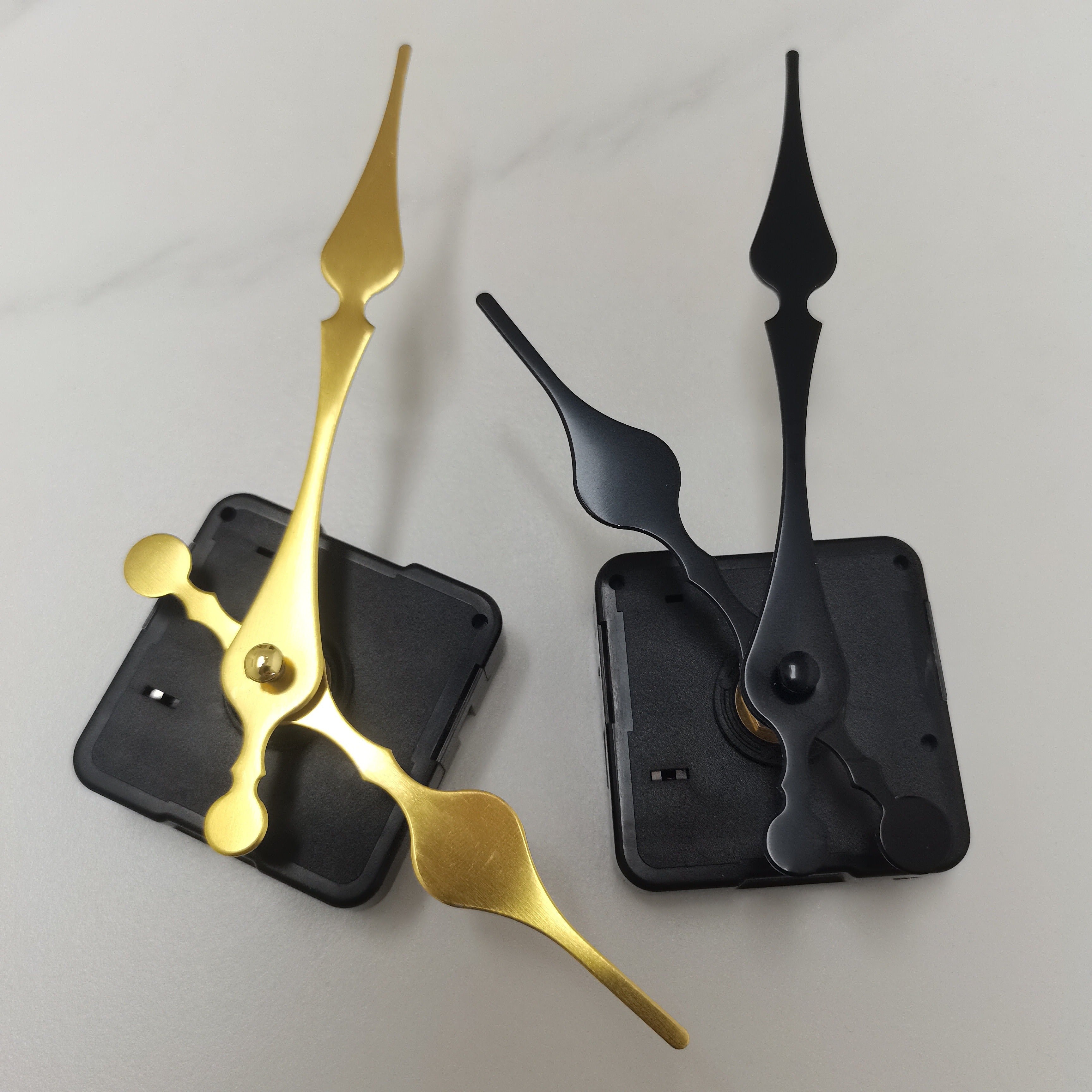 DIY Quartz Clock Kit with Metal and Plastic Parts for Home Decoration and DIY Projects