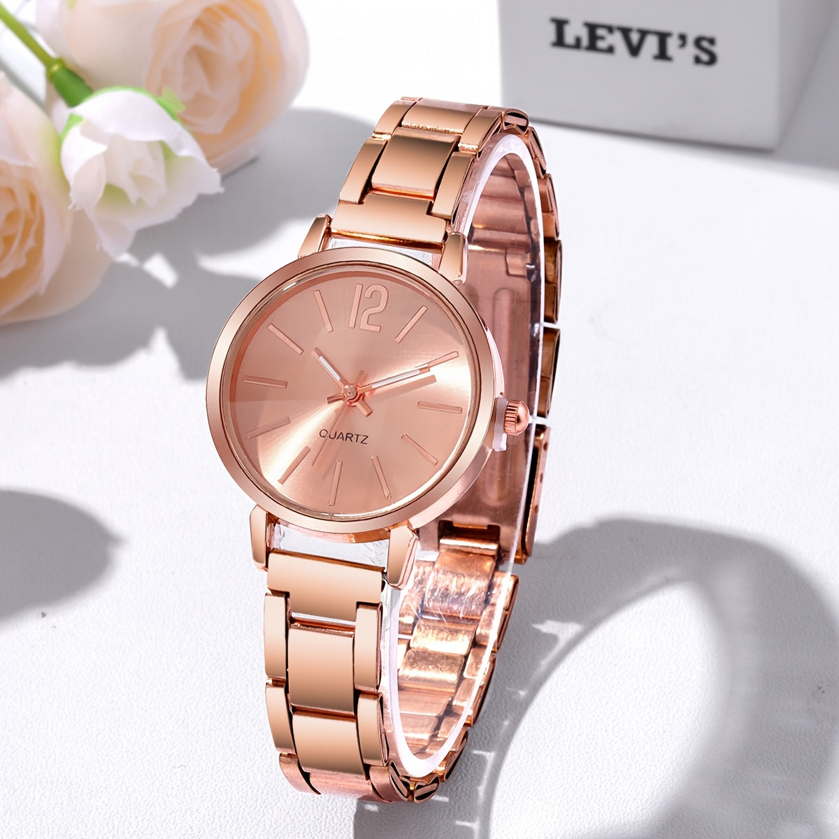 Women's Elegant Silver Watch with Leather Strap and Minimalist Design