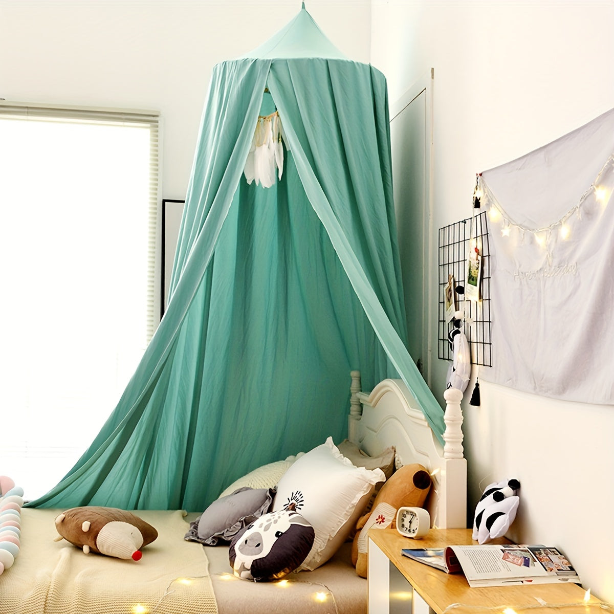 Princess uslubidagi bolalar yotoq canopysi yumshoq polyester matodan tayyorlangan, mashinada yuvish mumkin, orzudek chivin to'sig'i. Qizlar xonasida zamonaviy o'qish burchagi uchun mukammal. Ichki foydalanish uchun, 100-120 gsm.