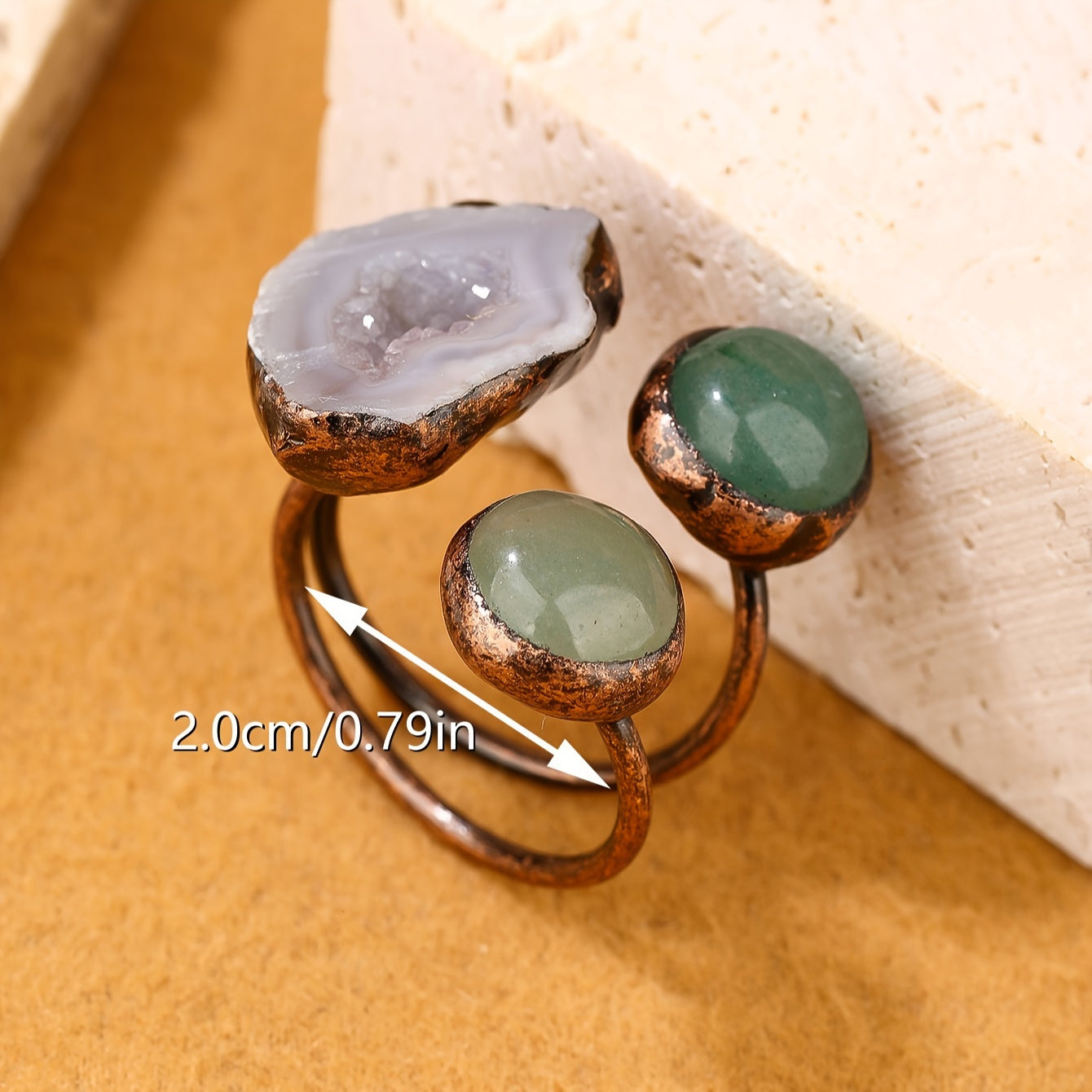 Ayollar uchun sozlanadigan bronza uzuk tabiiy agate va yashil aventurine bilan