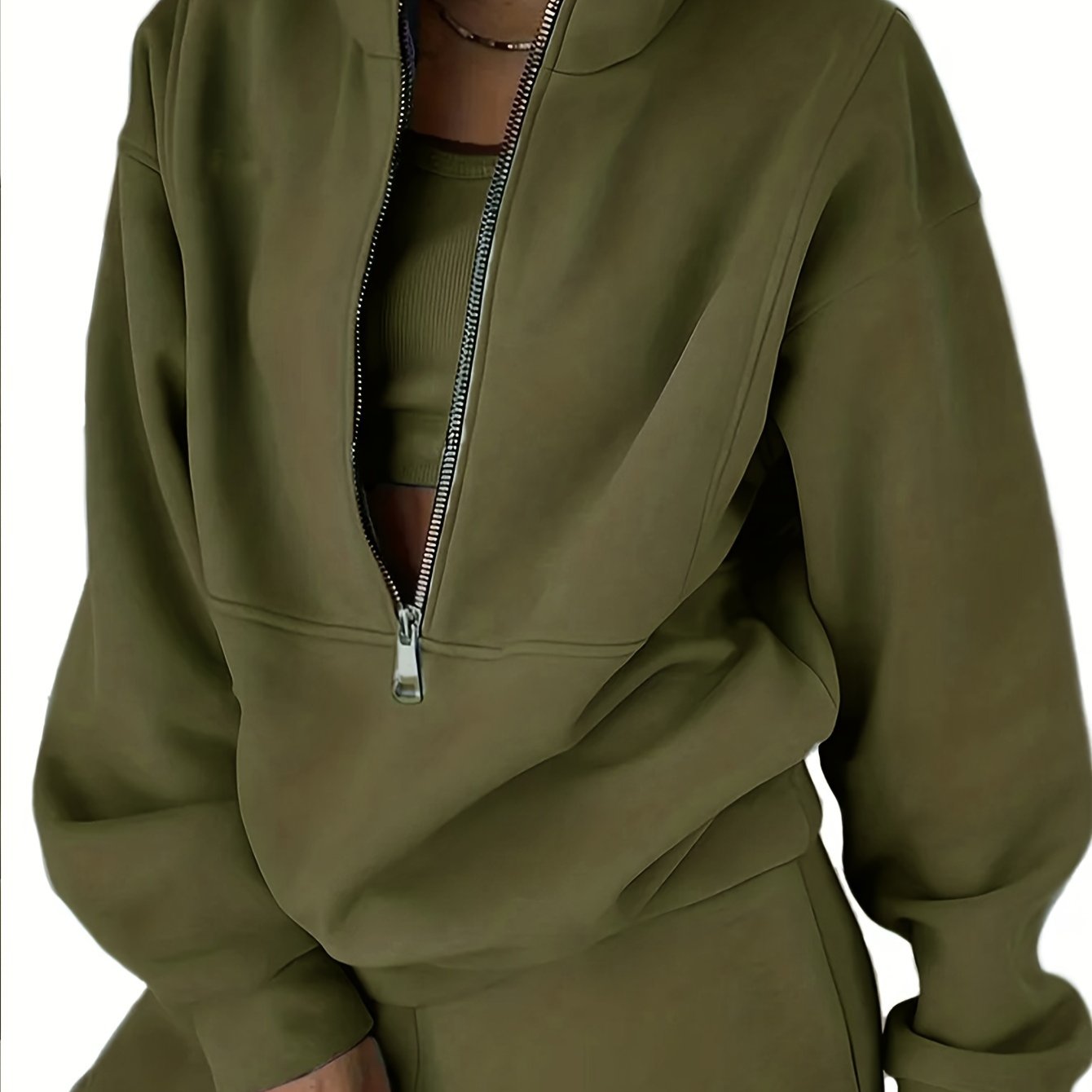 Ayollar uchun zip oldi sviter va elastik belli shimlardan iborat mustahkam ikki qismli to'plam.