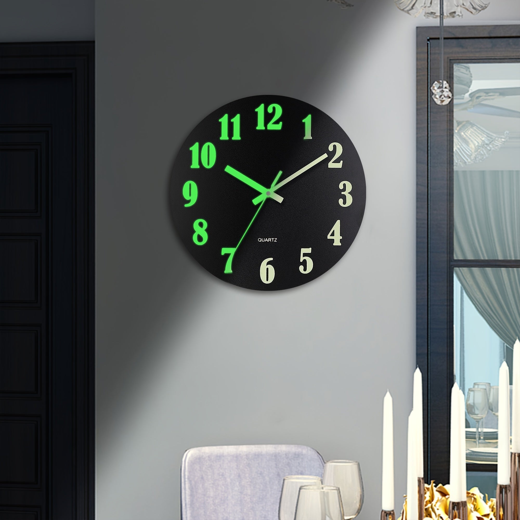 Black Glow-in-the-Dark Wall Clock with Retro Design and Silent Movement