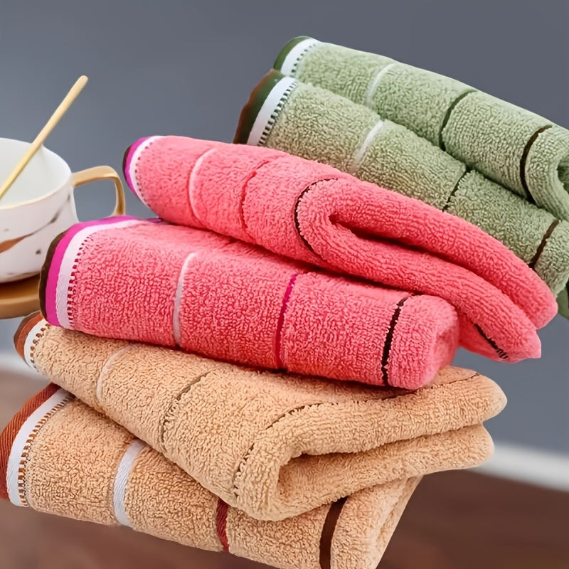 Yuzni yuvish va qo'lni quritish uchun mo'ljallangan yumshoq chiziqli sochiq to'plami, juftliklar, sport zali, yoga studiyasi va plyaj uchun ideal.