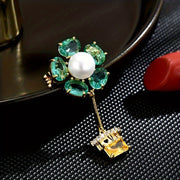 Vintage Green Zirconia and Pearl Flower Brooch Quirky Plant-Shaped Fashion Pin