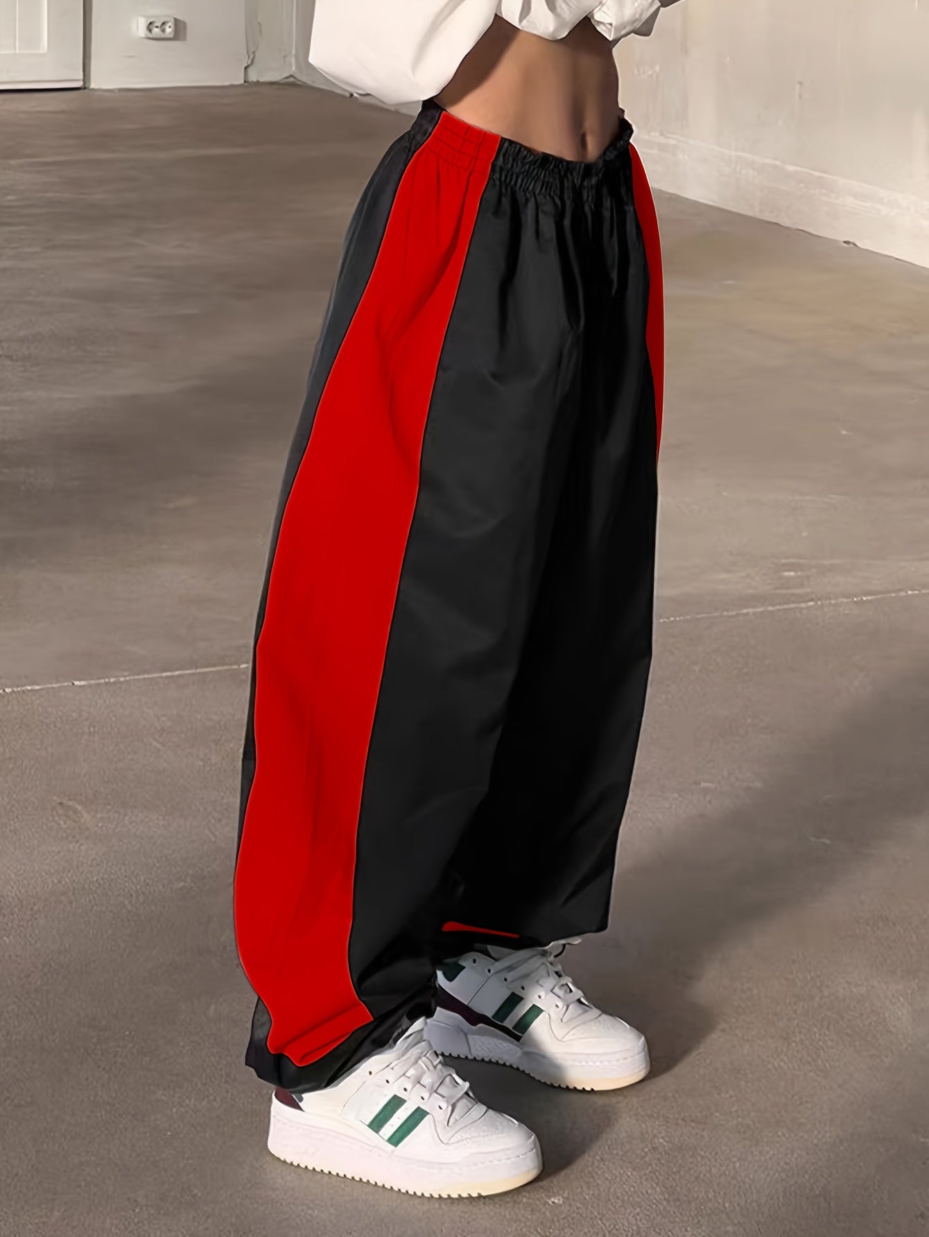 Women's Woven Color Block Elastic Waist Jogger Pants with Cuffed Ankle All-Season