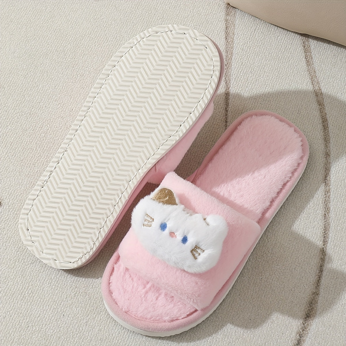 Women's Plush Slippers with Cute Cat Design Warm Non-Slip Indoor Footwear