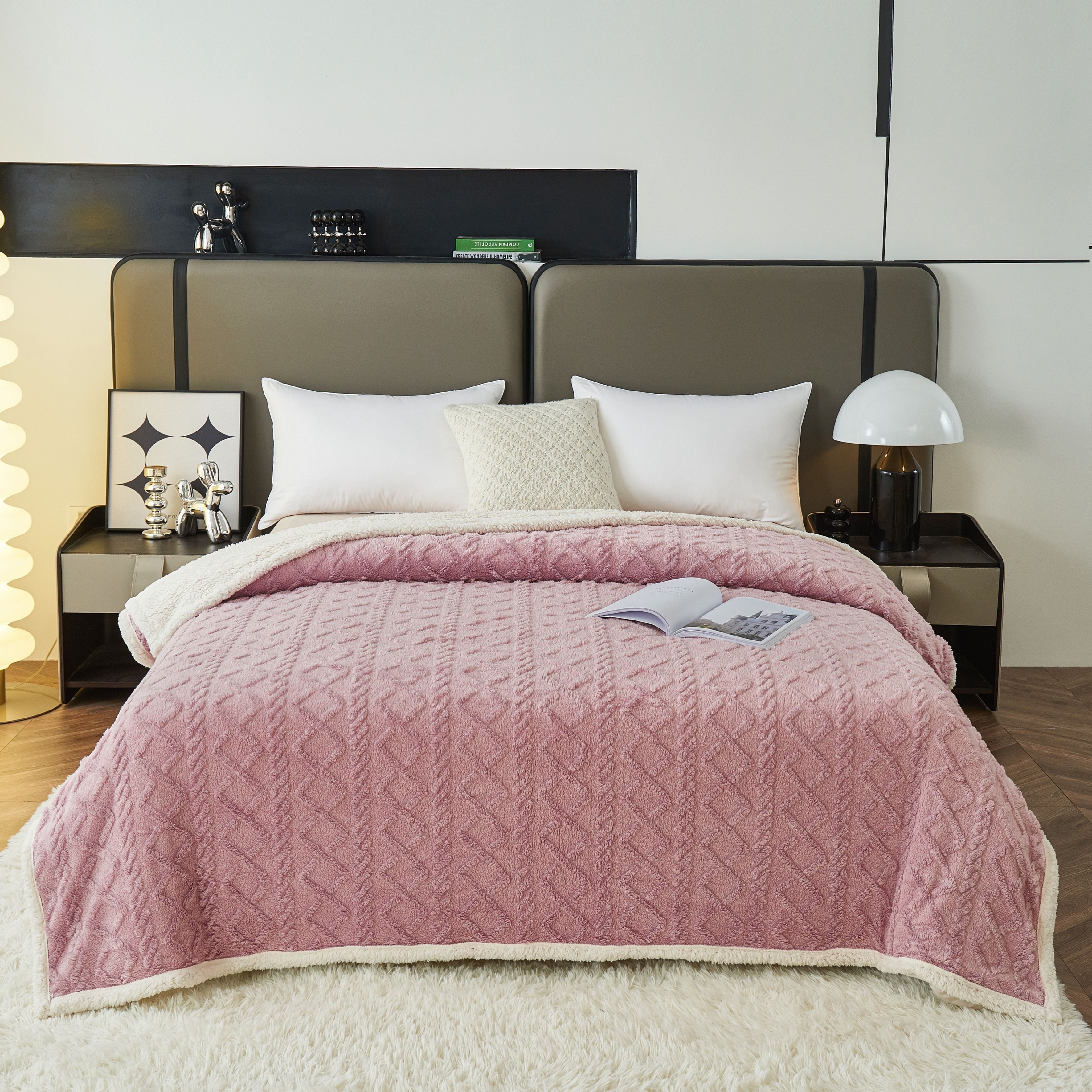 Yumshoq va qulay Taffeta Sherpa Ikki Qavatli Ko'rpa - Divan, Sofа, Ofis, Yotoq, Kamping yoki Sayohat uchun mukammal. Har mavsum uchun ko'p maqsadli sovg'a ko'rpasi.