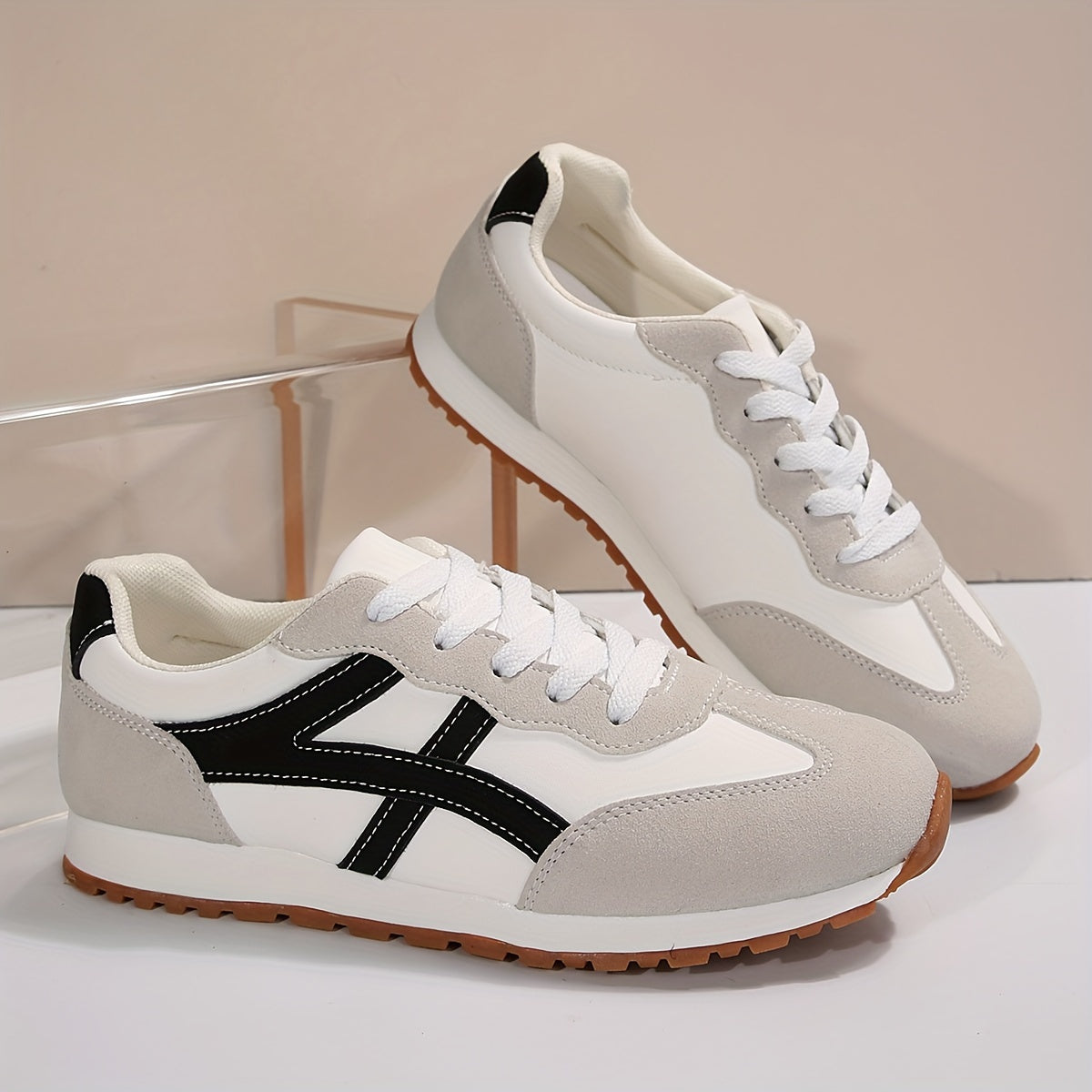 Women's Casual Sneakers Breathable Non-Slip Lace-Up Shoes