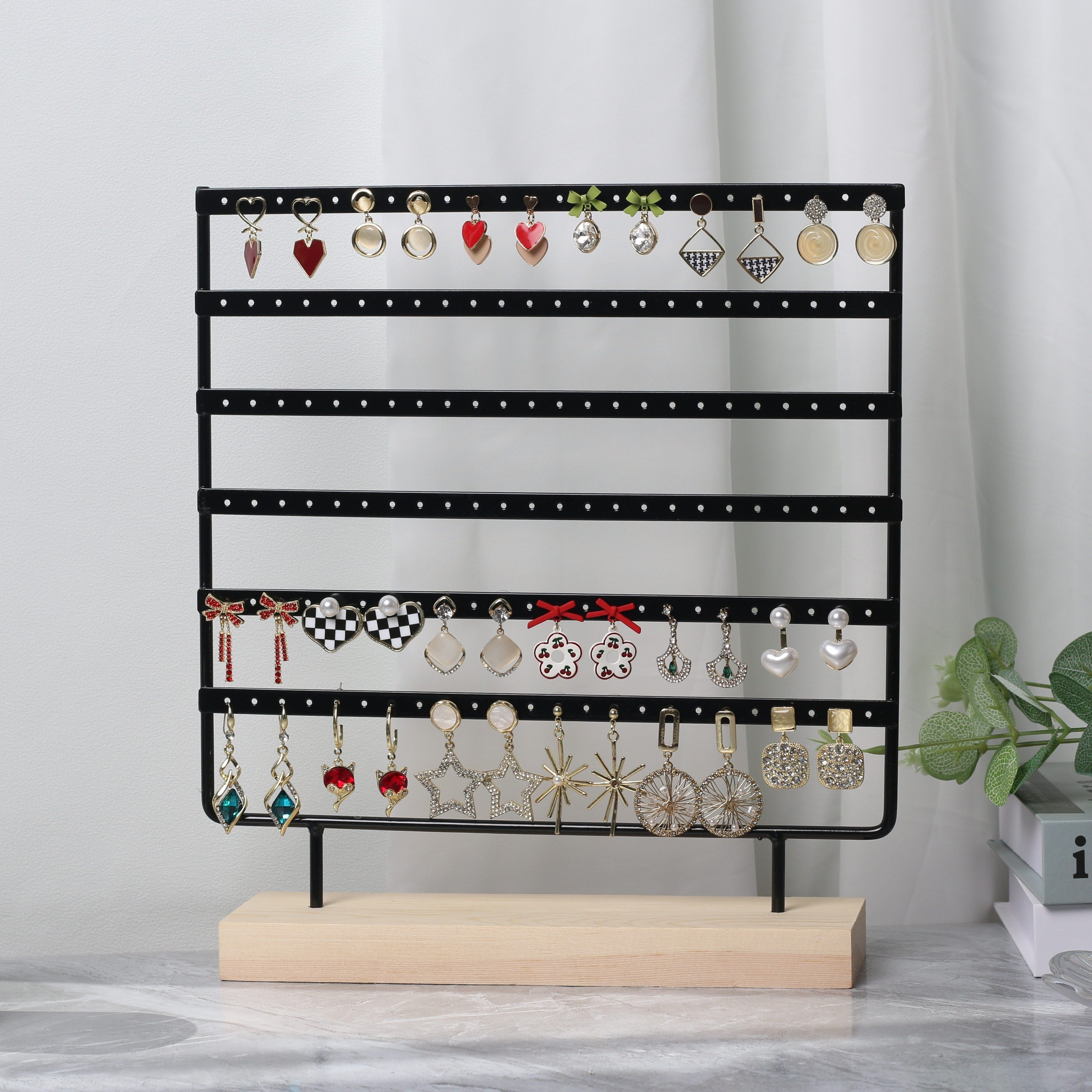 Шестиярусная витрина для серег с металлическим держателем и деревянной основой