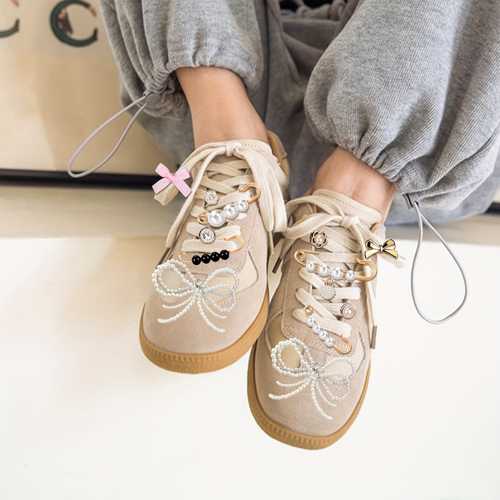 Unisex Shoe Charm Set with Bowknots and Jewelry Accents for Sneakers
