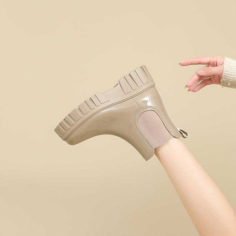 Women's Waterproof Round Toe Boots Non-Slip Thick Sole Leather Shoes