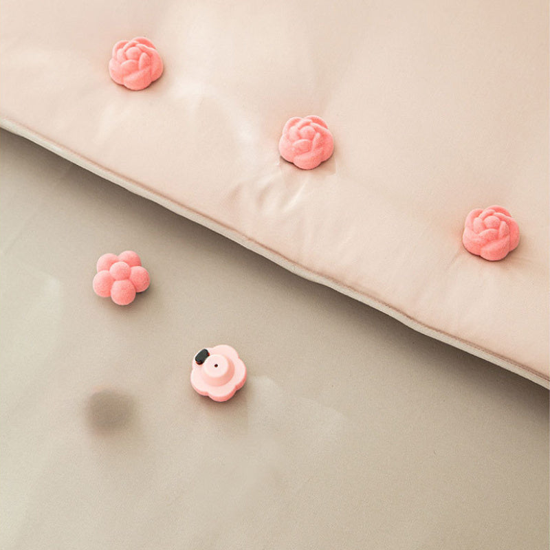 8-Pack Red Bedding Clips for Sheets and Quilt Covers Anti-Slip Quilt Fixing Clips