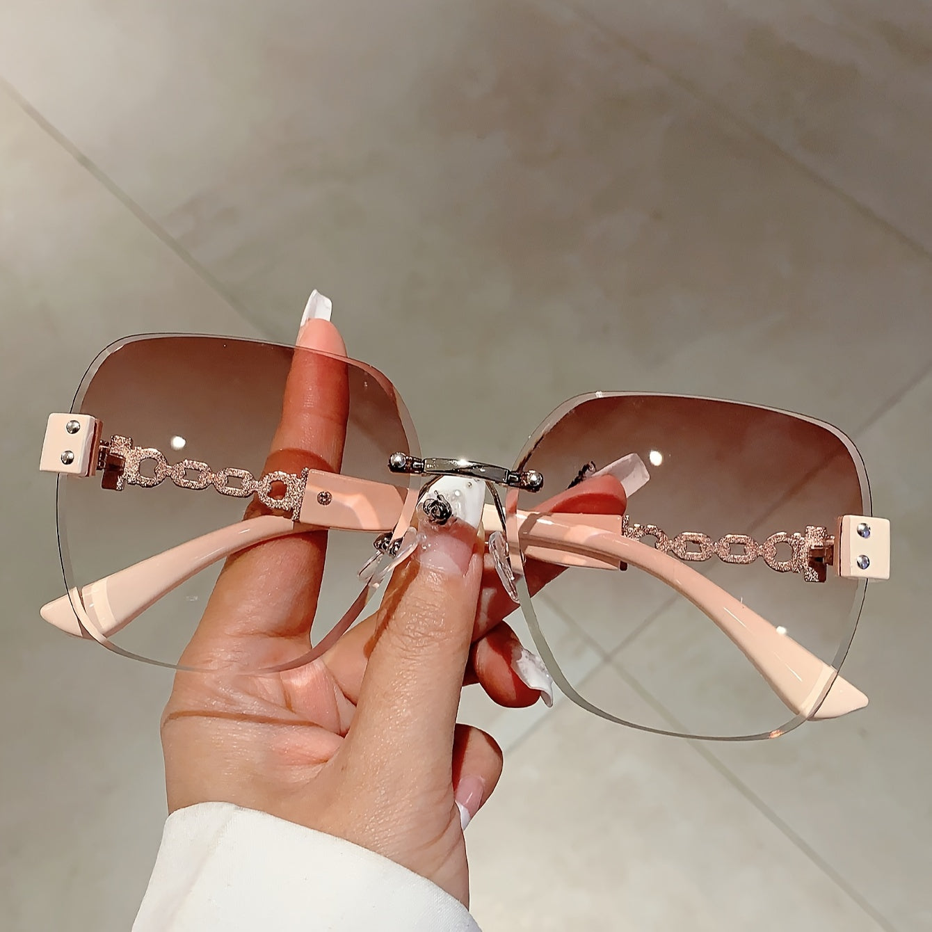 Gafas de moda sin montura con degradado ombré para mujer, ideales para vacaciones en la playa o fiestas