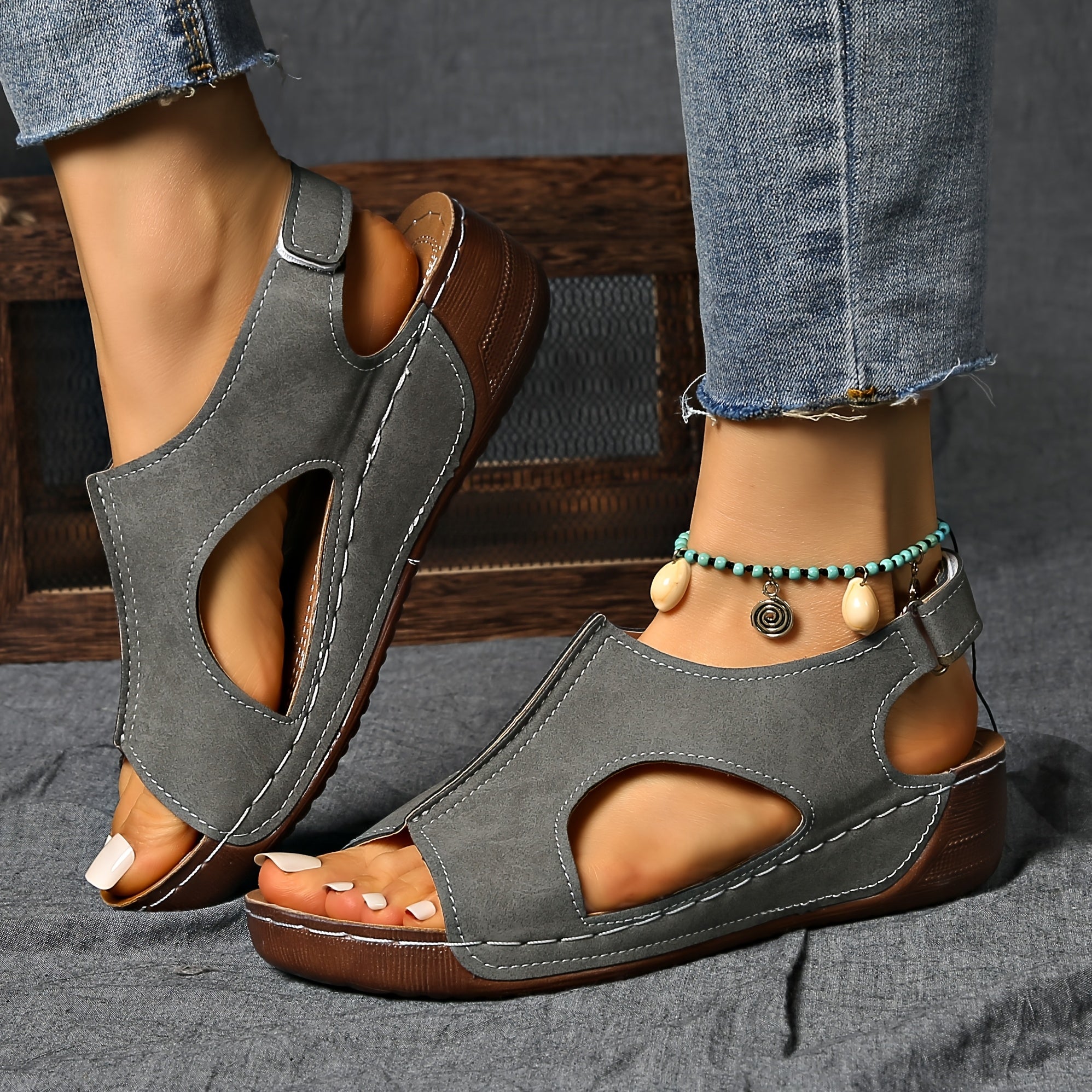 Peiresa Ayollar uchun Bir Rangli Wedge Sandallar, Bilak Strap bilan, Yoz uchun Qulay Kesilgan Dizayn, Bir Necha Ranglarda Mavjud