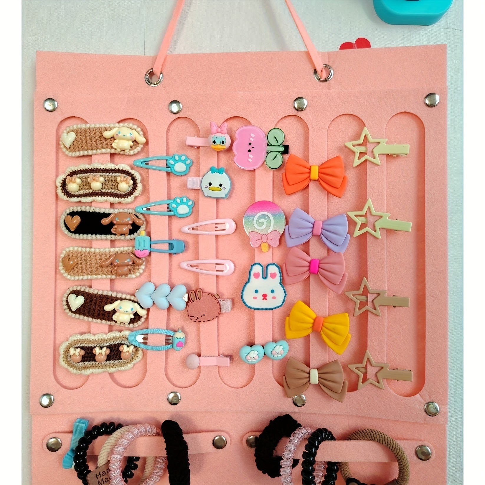 Felt soch aksessuari tashkilotchisi, osib qo‘yiladigan javon, kamarlar, kliplar va boshbandlar uchun