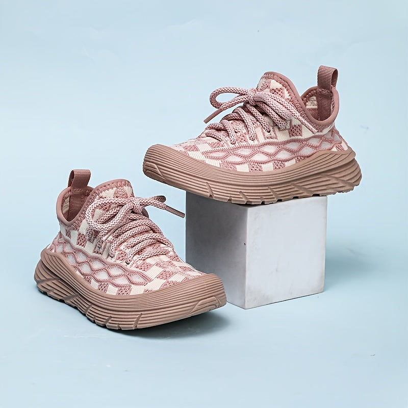 Bolalar uchun nafas oladigan yengil krossovkalar, zarbani yutuvchi taglik, kvadrat va bir xil rangdagi dizayn, barcha mavsumlar uchun mos.