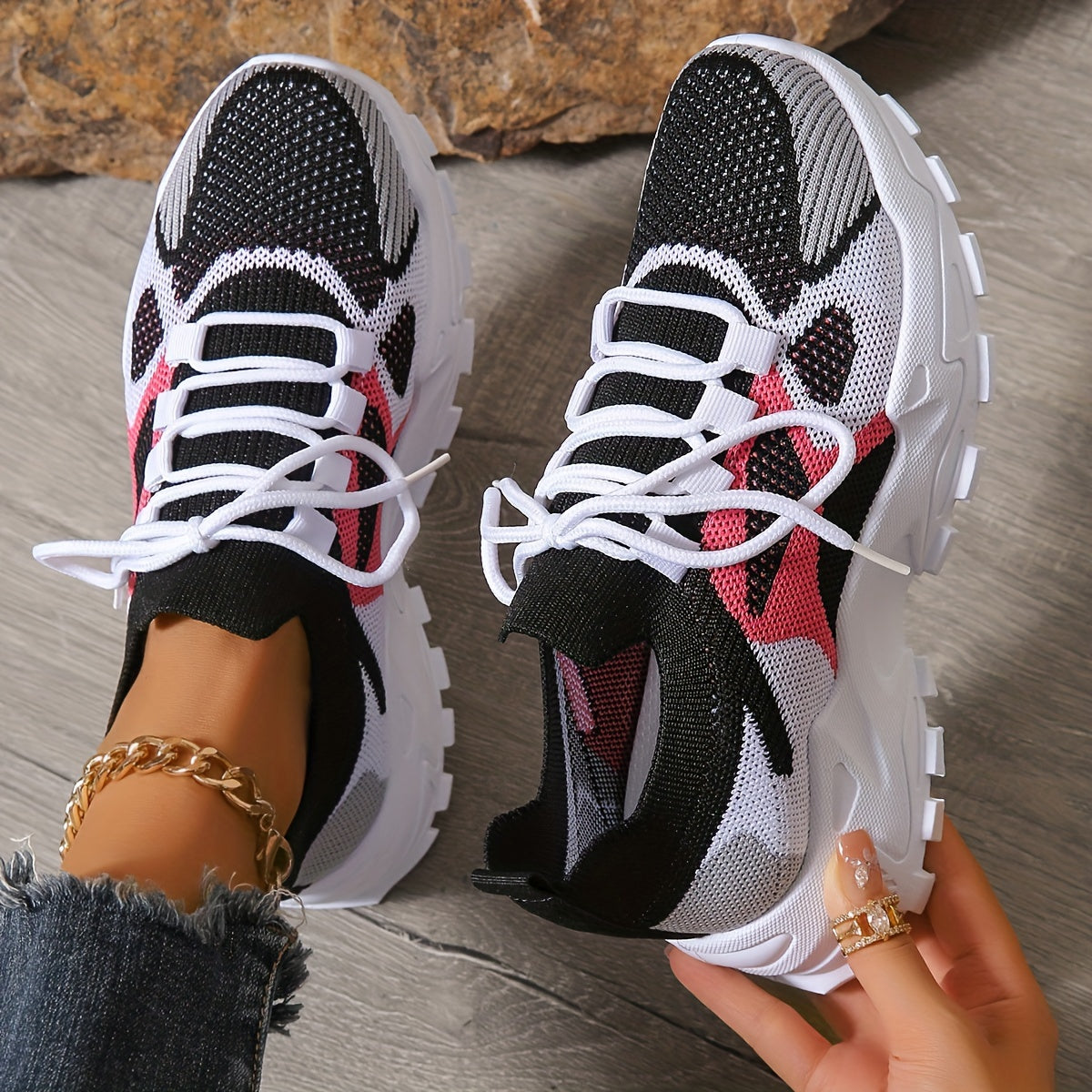 Women's Mesh Sneakers Breathable Low-Top Casual Shoes Black Pink Accents