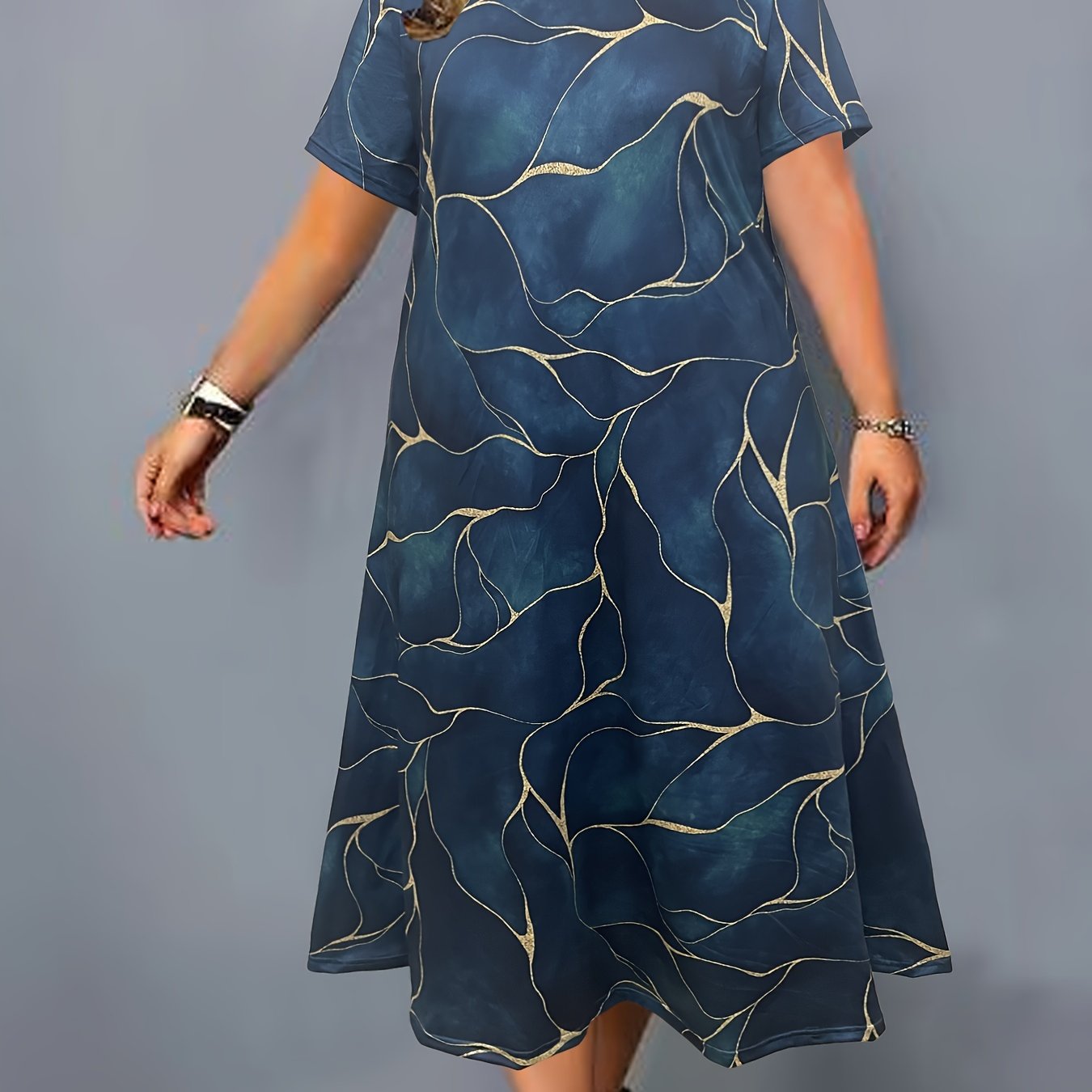 Plus Size Maxi Dress with Blue and Gold Geometric Print Crew Neck Short Sleeves Stretchy Polyester for Spring Summer