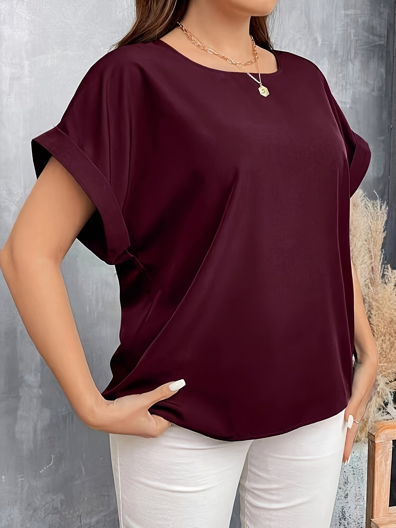 Camisa de mujer de talla grande en burdeos con hombro caído, top casual de manga corta