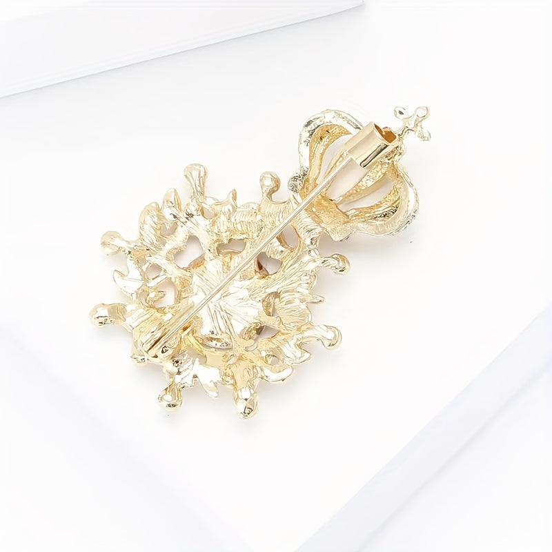 Rhinestone Crown Brooch Pin for Women Elegant Alloy Jewelry for Suits and Cardigans