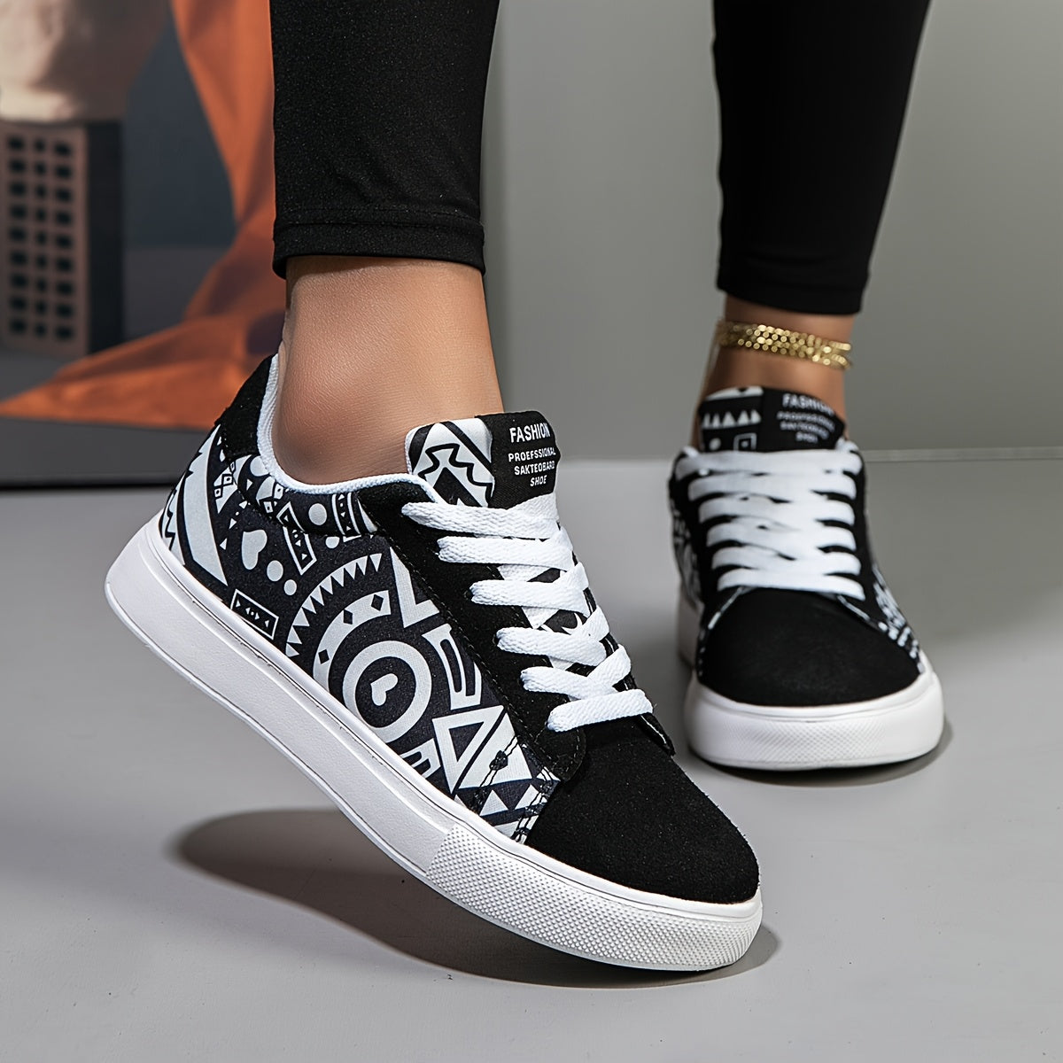 Unisex Geometric Pattern Casual Sneakers Lightweight Fabric Low Top EVA Sole