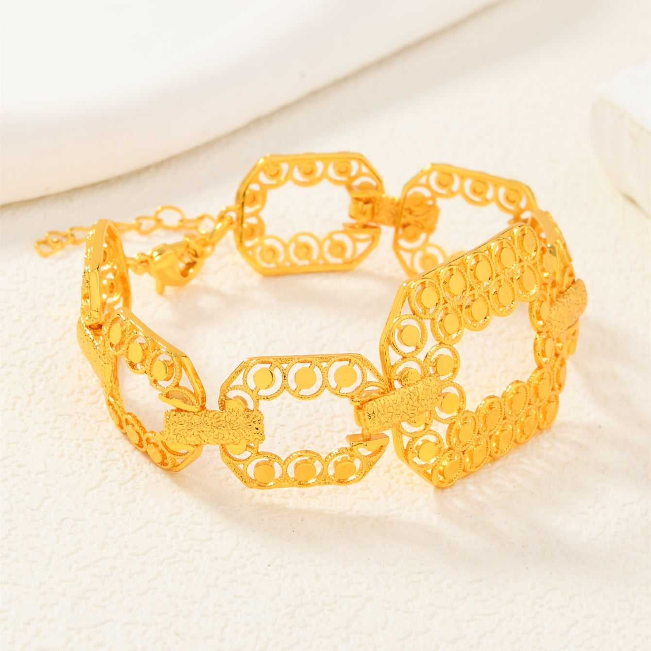 Women's Copper Gold-Plated Hollow Wide Link Bracelet for Weddings and Parties