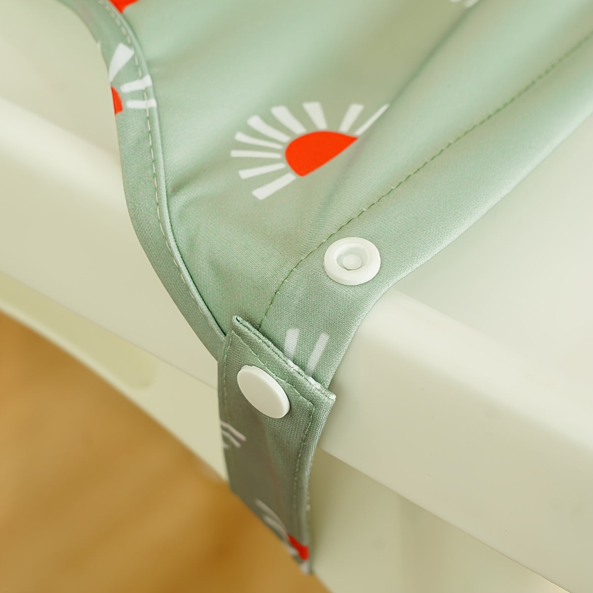 Baby Waterproof Feeding Bibs with Long Sleeves for Messy Meals and Painting