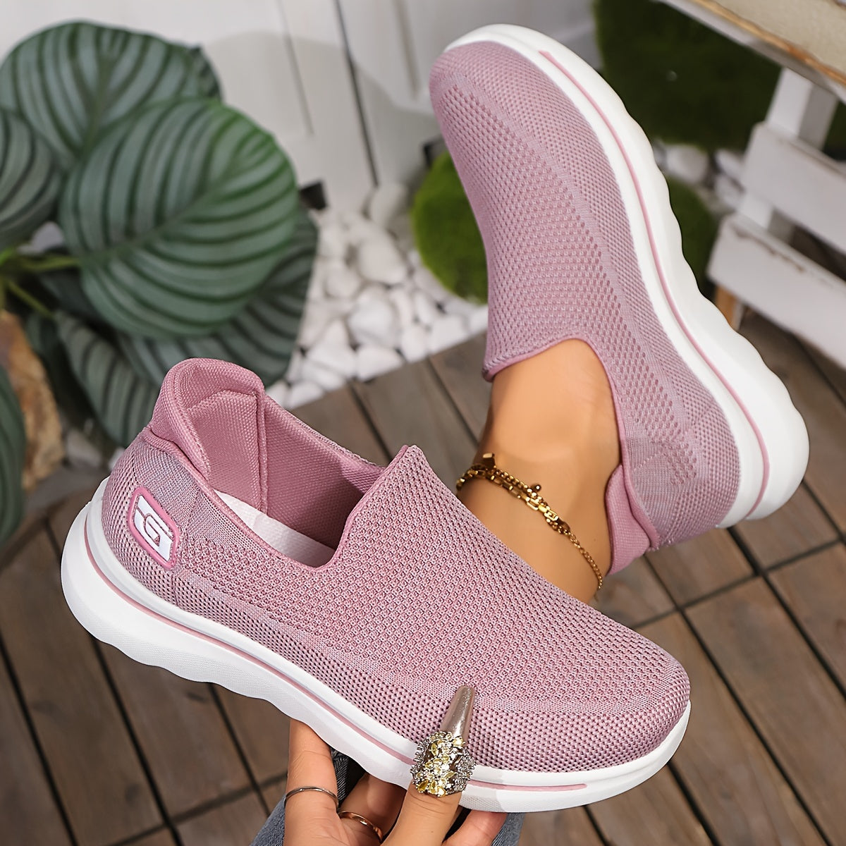 Women's Casual Slip-On Sneakers Lightweight Breathable Low-Top Shoes