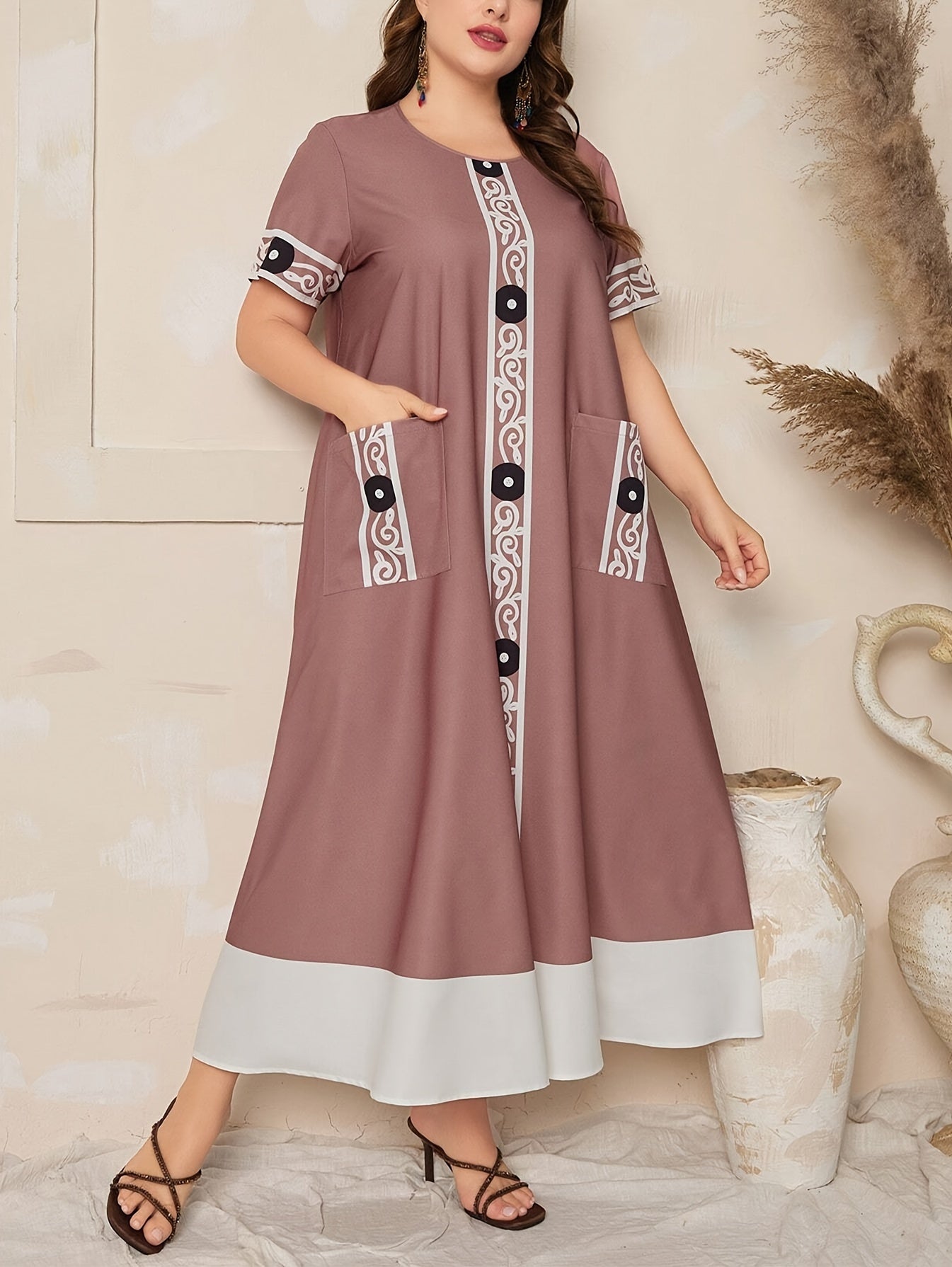 Rang-blokli bosma bo'lakli ko'ylak, ikki cho'ntak bilan, 100% polyester, mos keladigan, cho'zilmaydigan to'qilgan mato, barcha mavsumlar uchun ideal - Nafis kattalar o'lchamidagi moda.