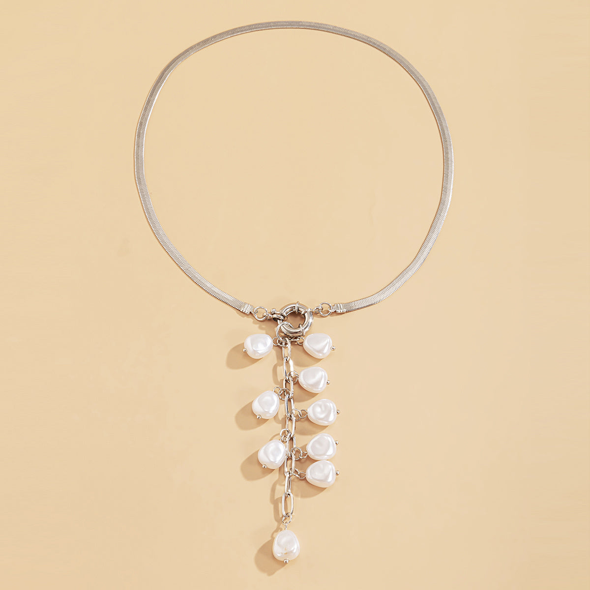 Кулон-ожерелье с кисточкой из искусственного жемчуга в винтажном стиле для женщин - Элегантная плоская змейка с камнем рождения декабря