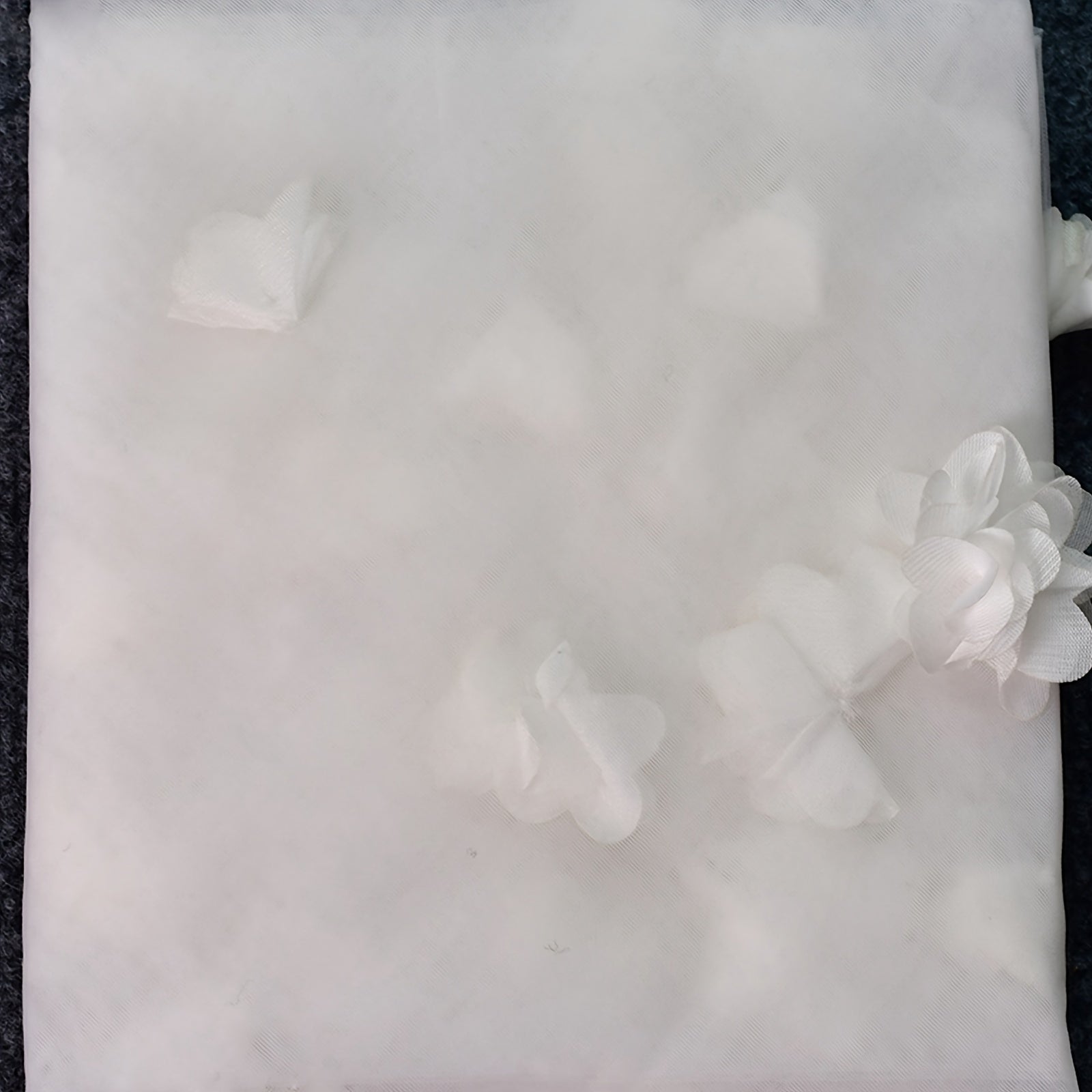 Elegant Bridal Veil 1.2m Long Single Layer with 3D Floral Design and Comb