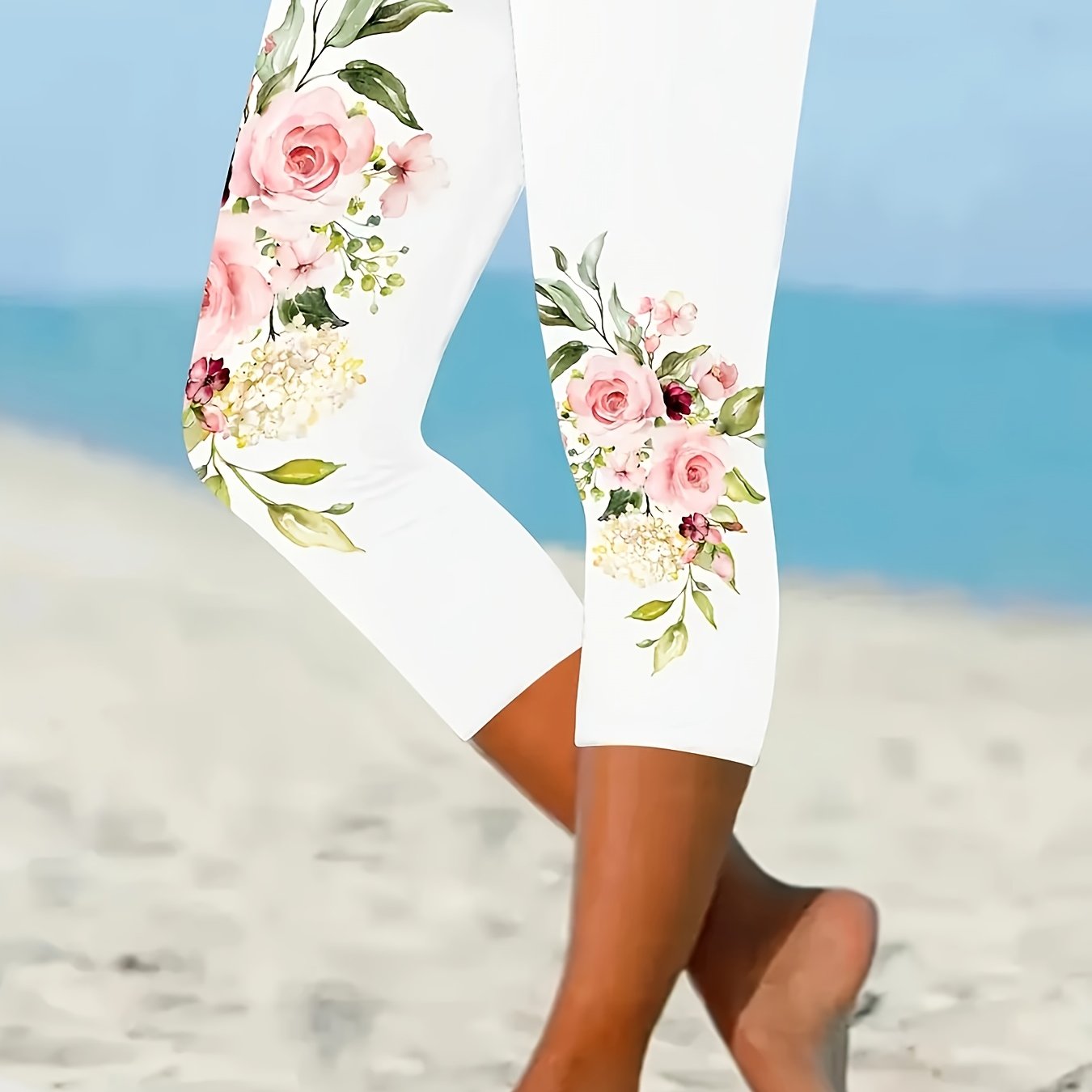 Plus Size Women's Floral Print Capri Leggings Mid-Stretch Non-See-Through