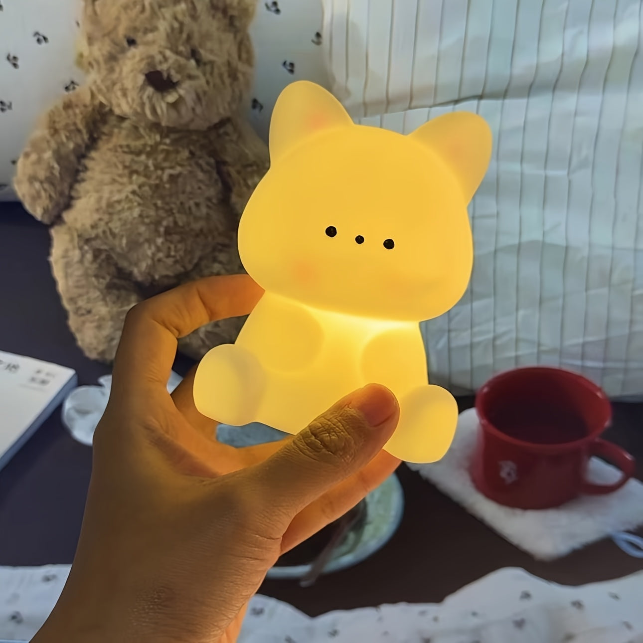 1 ta mushukcha tungi chiroq, o'chirish tugmasi bilan, plastikdan tayyorlangan, tug'ilgan kunlar uchun mukammal sovg'a yoki ijodiy bezak sifatida.