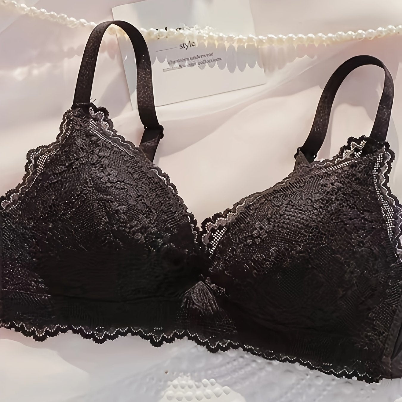 Women's Floral Lace Wireless Push-Up Bralette Breathable Comfortable