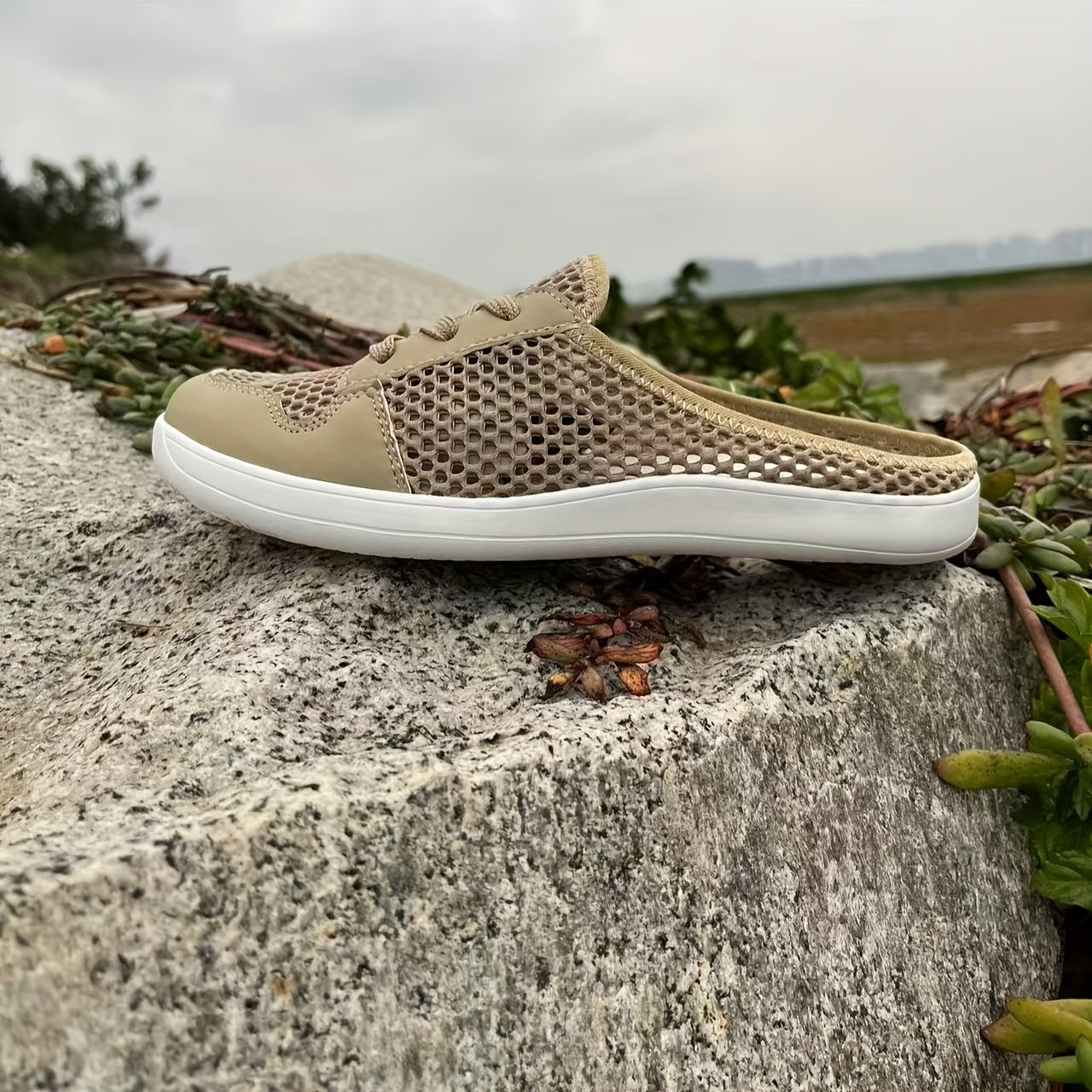 Women's Summer Flat Shoes Slip-On Comfortable Sandals for Beach and Vacation