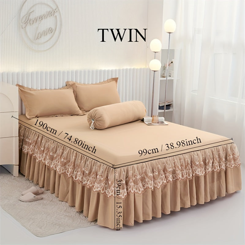 Элегантный 3-частный комплект на кровать с двойным кружевом - включает 1 накидку на кровать и 2 наволочки, однотонного цвета. Нескользящий и идеально подходящий для всех сезонов, этот комплект можно стирать в машинке для легкого ухода.