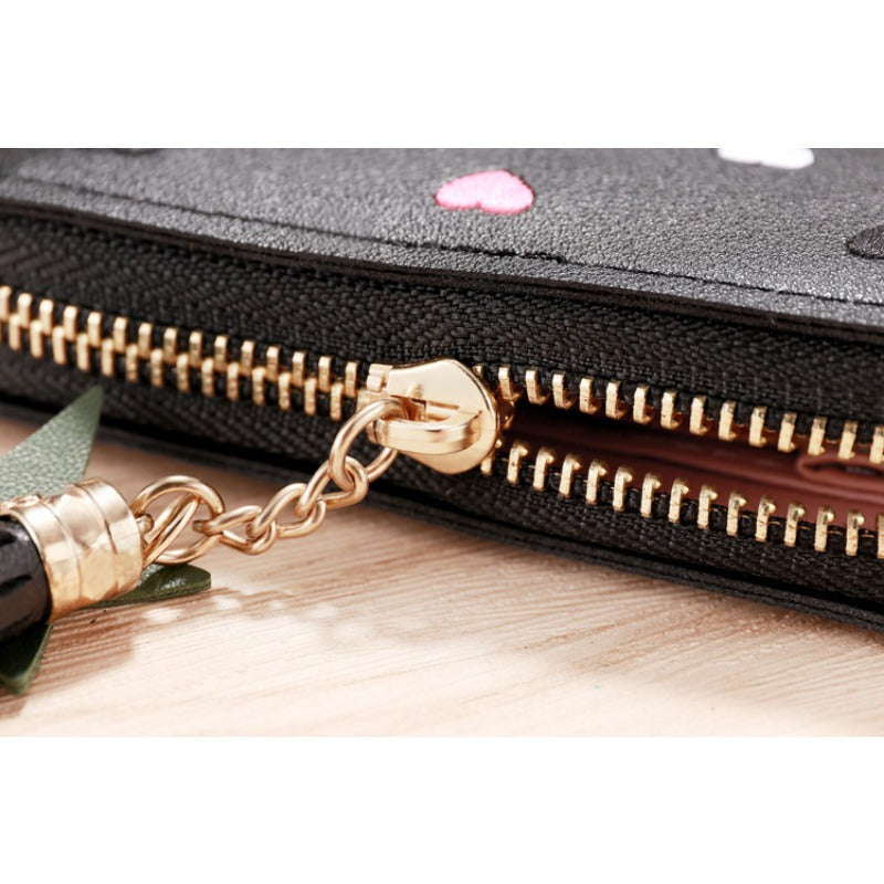 1 dona Honey Girl ayollar uchun hamyon, tassel fermuarli tangalar sumkasi, kredit karta joylari, ingichka moslashuv, PVC sun'iy charm, qora/gray/qizil tasodifiy print dizayni.