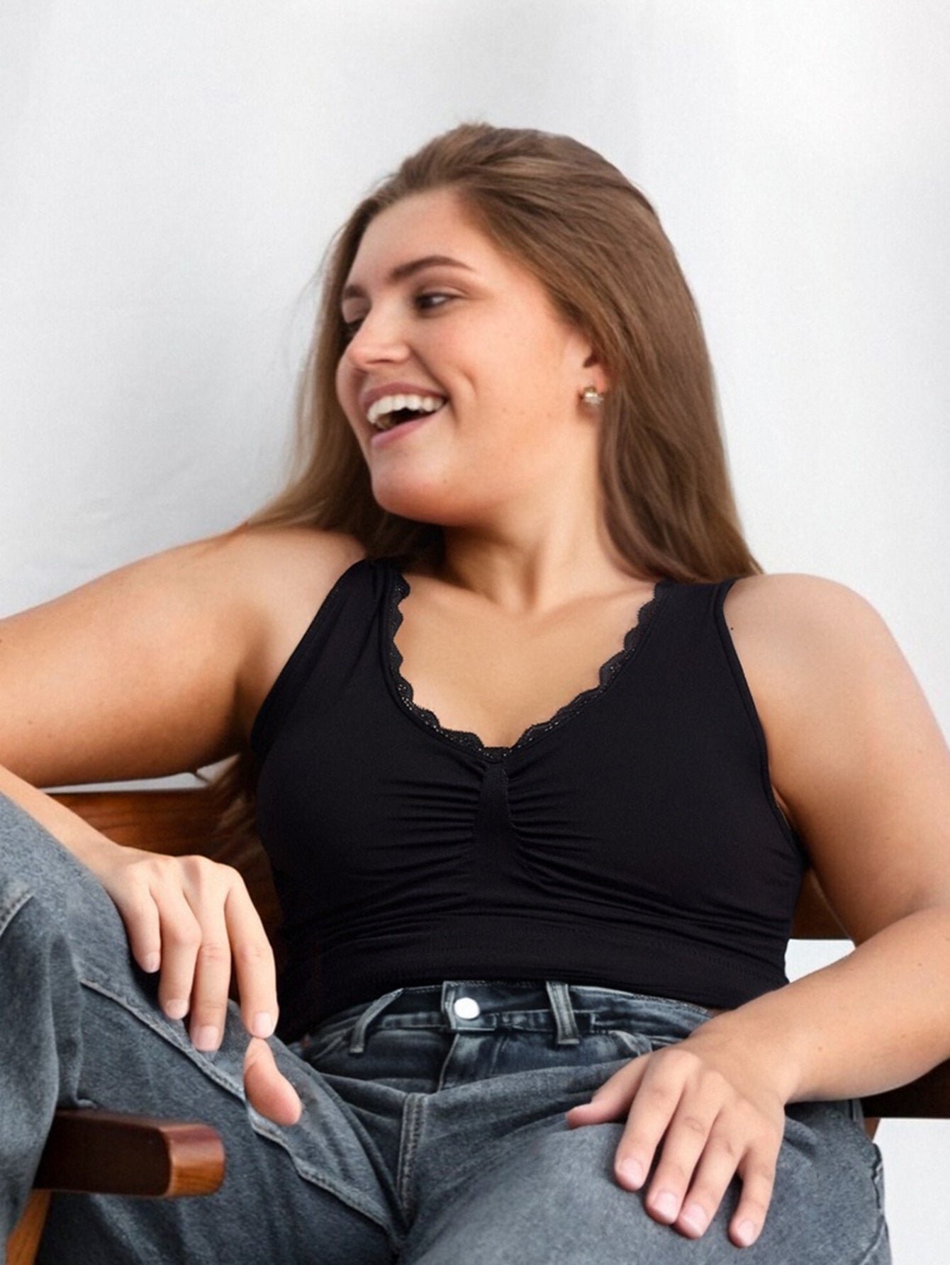 Бюстгальтер для женщин больших размеров бесшовный с высокой эластичностью для спорта, йоги и контроля живота, черный