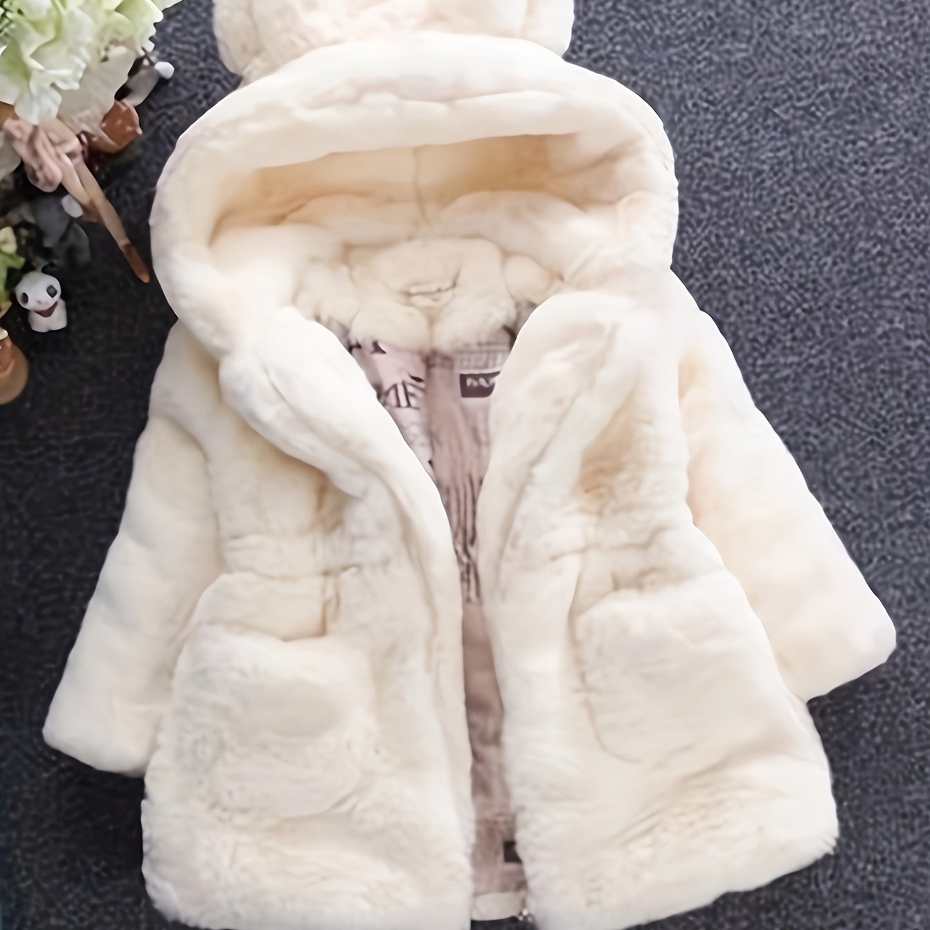 Qizlar uchun ayiq quloqli, yumshoq polyester aralashmasidan tayyorlangan, mashinada yuviladigan kapüşonli jaket