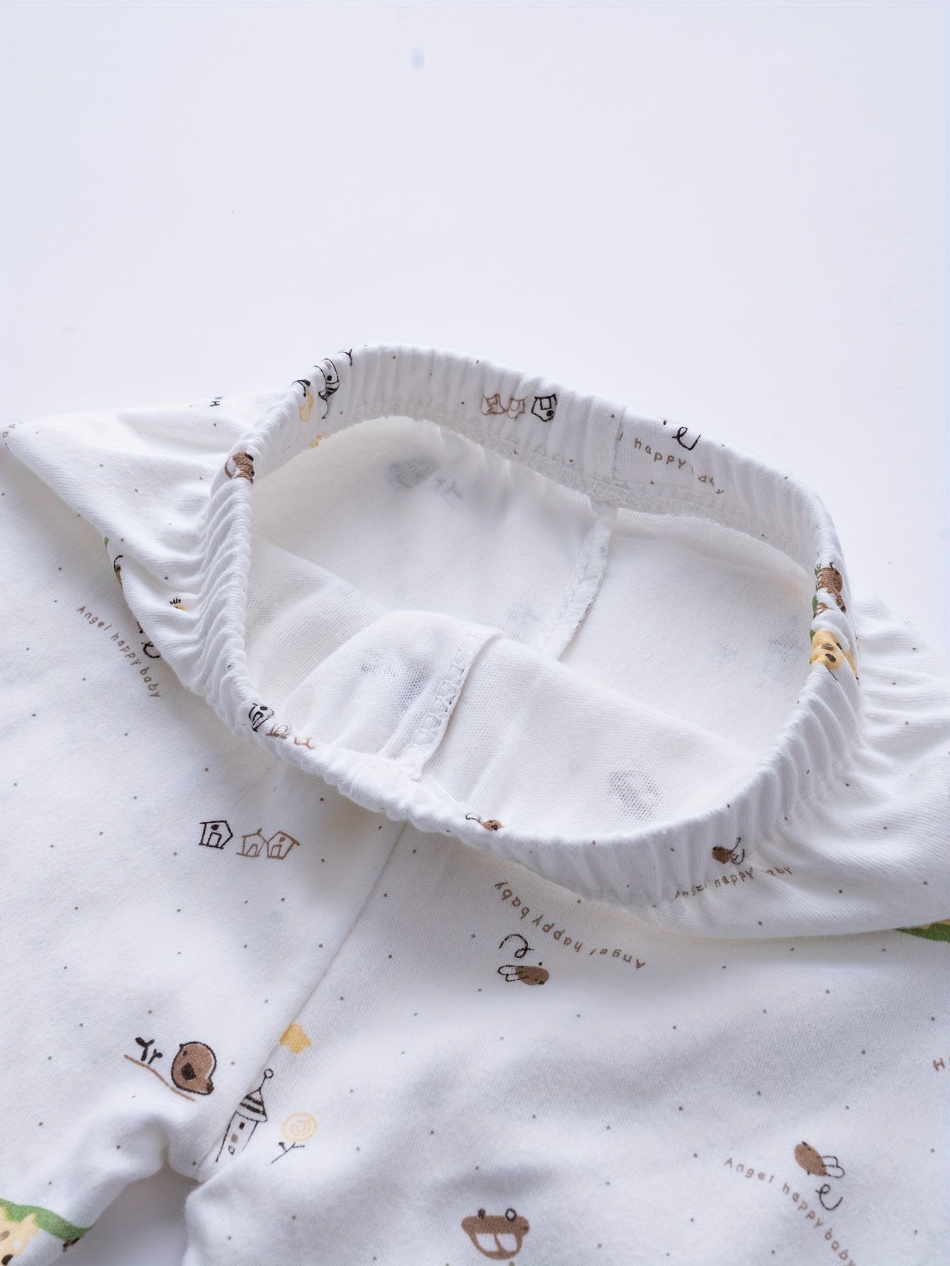 Newborn Baby 5-Piece Cotton Outfit Set with Cartoon Designs for Infants