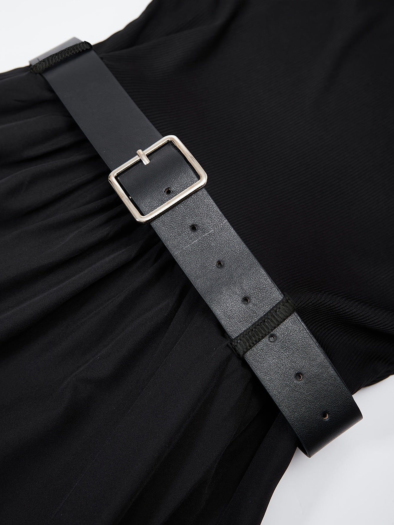 Yevropa va Amerika tez modaiga e'tibor bering, ayollar uchun bir rangli yengsiz yozgi ko'ylaklar.